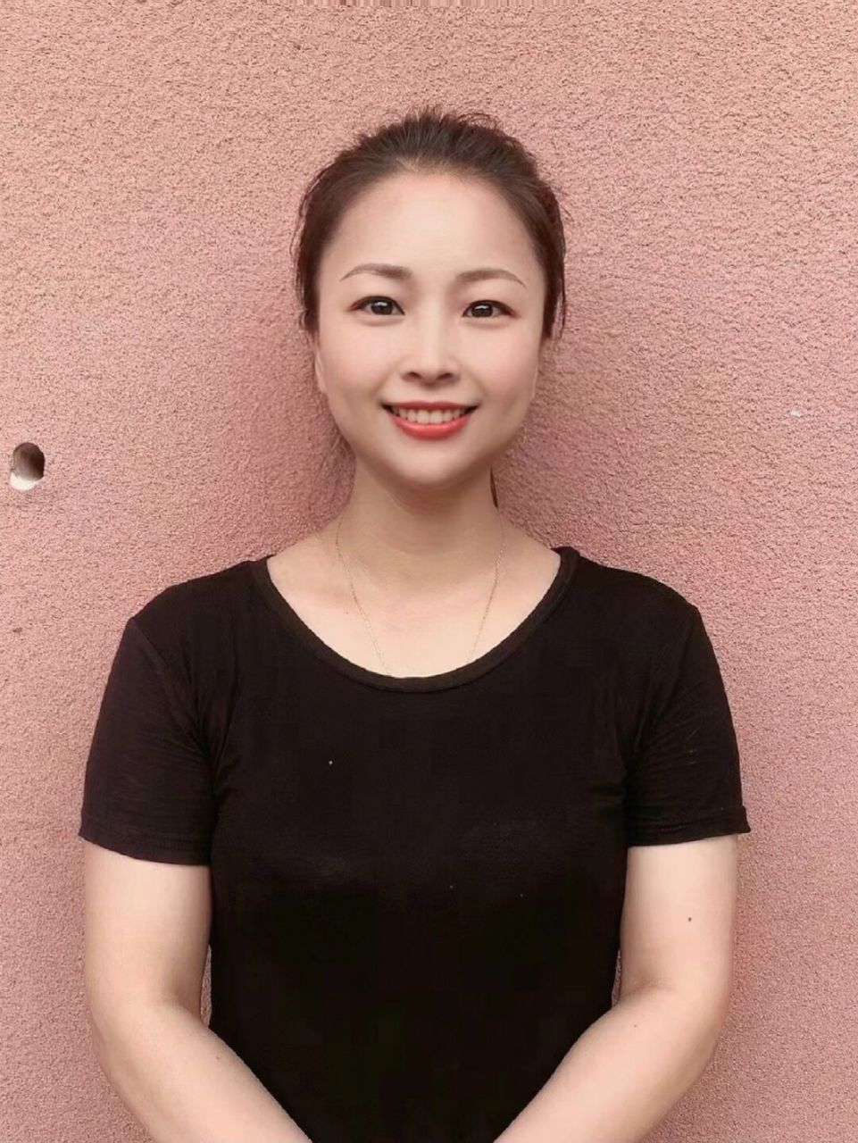 推荐在我家做了2年的钟点工阿姨,烧菜好吃 姓名:张阿姨 籍贯:江西