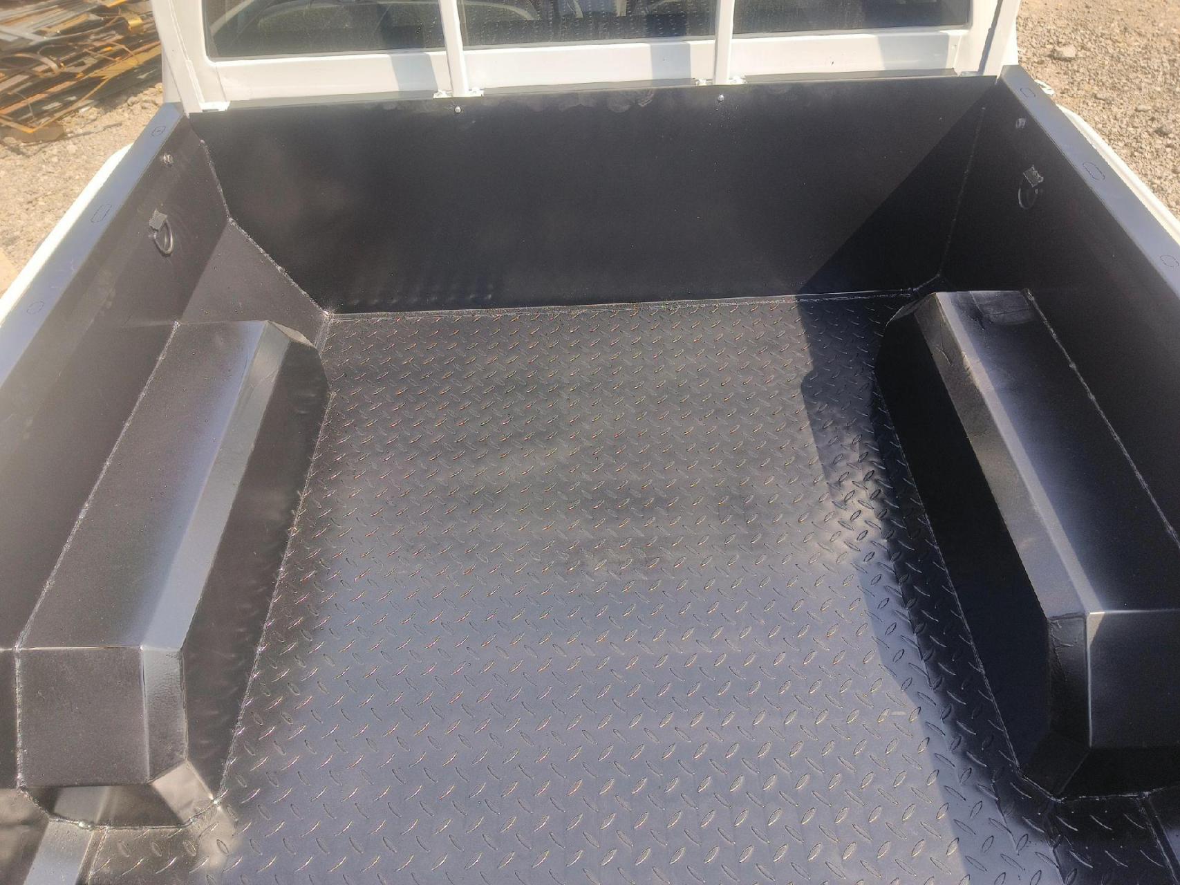 风骏5 皮卡车厢加固铁喷漆 一体包边型版型好,安装简单