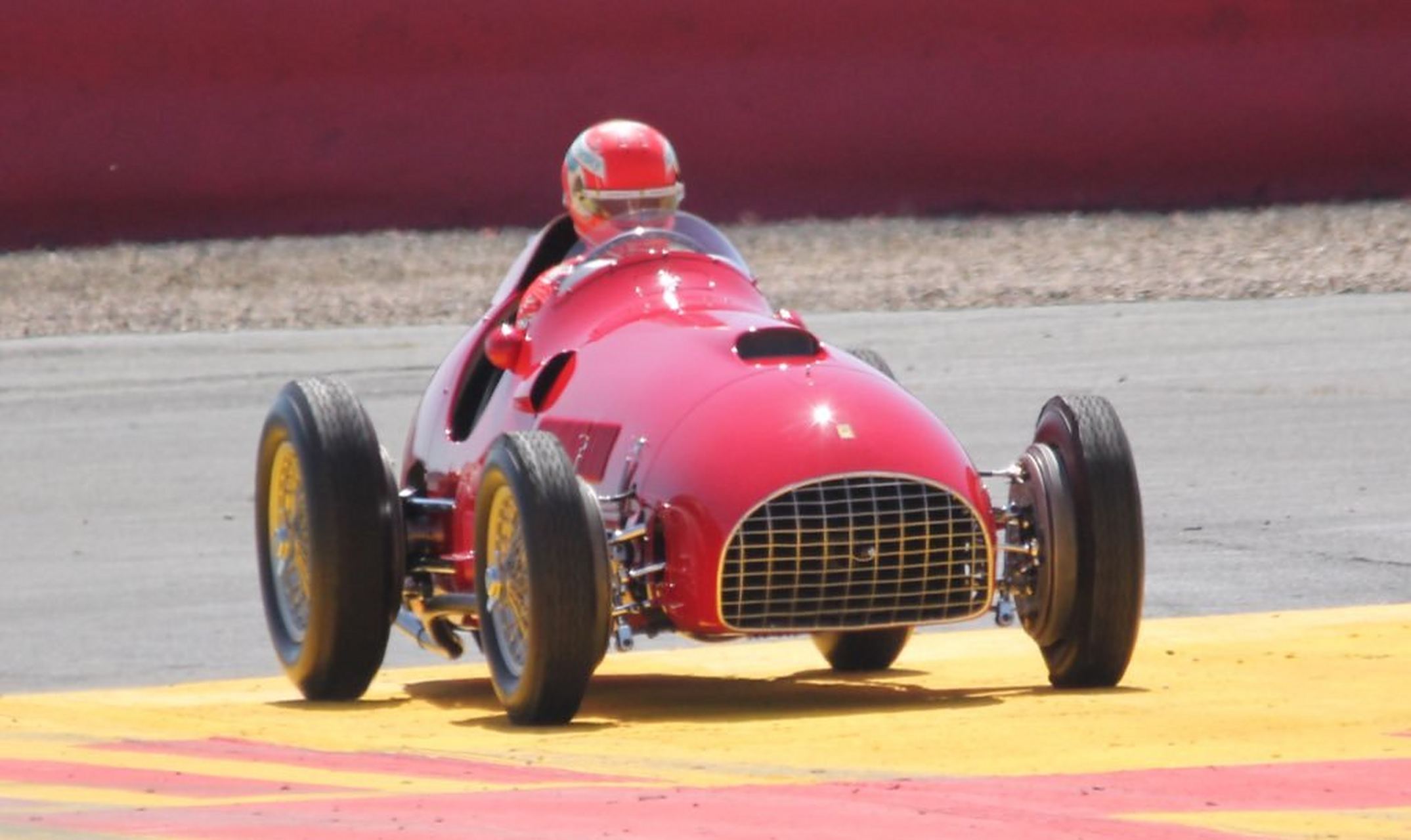 f1# 勒克莱尔驾驶法拉利375f1赛车巡游