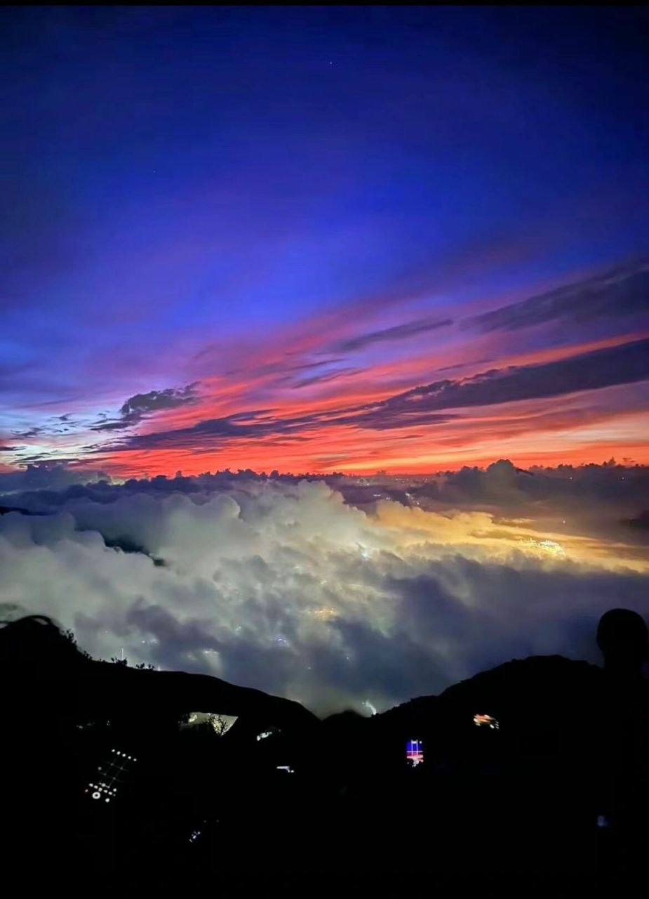 看日出. 深圳梧桐山.