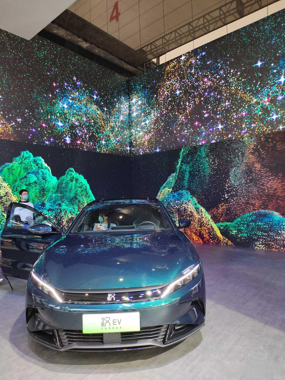齐鲁车展第一天,新能源车惊艳登场】 逛齐鲁车展,赢壹点好礼!
