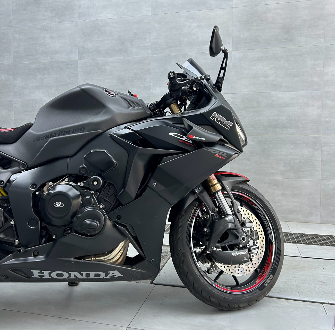 本田摩托车改色贴膜黑武士0693♂15,搭配红色拉花,又酷又帅!