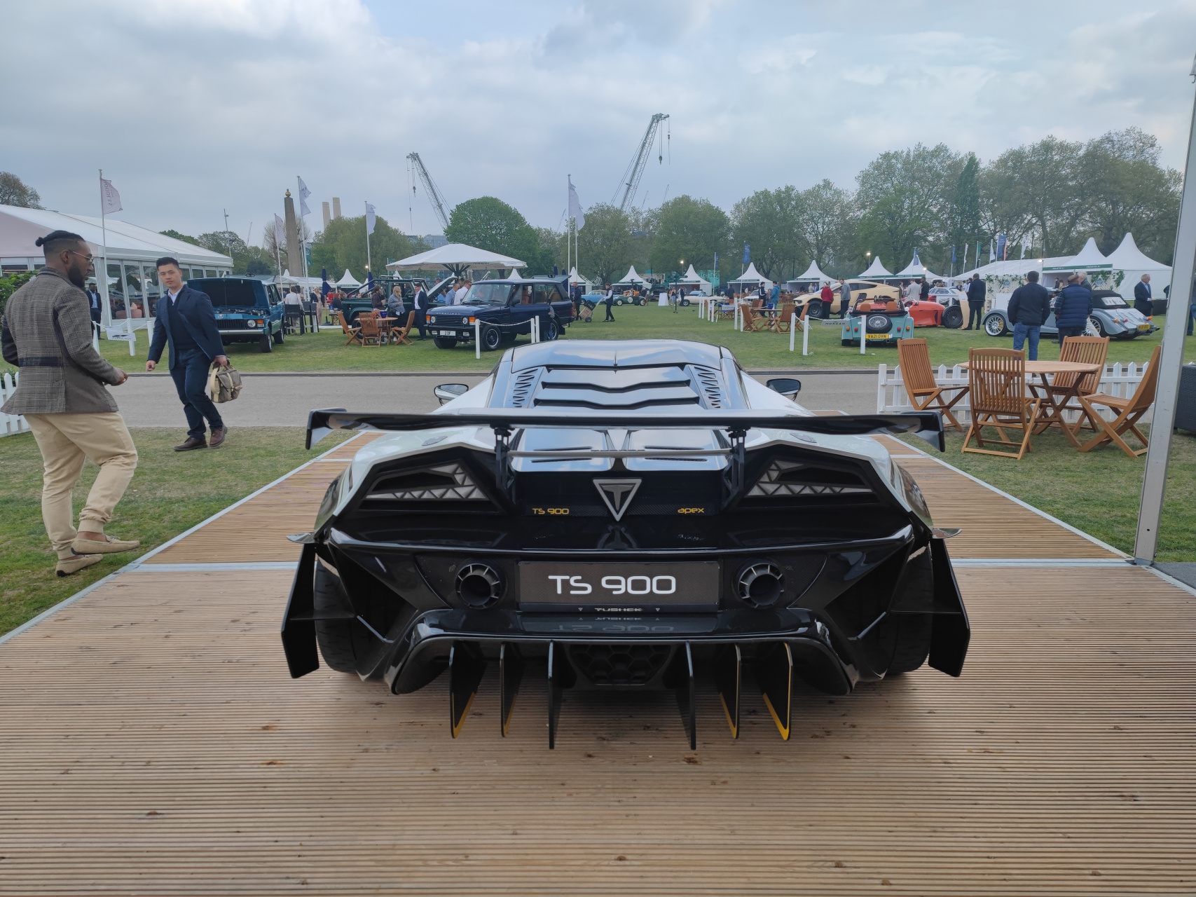 由斯洛文尼亚人在奥地利创立的超跑品牌,这台车叫ts900,4.