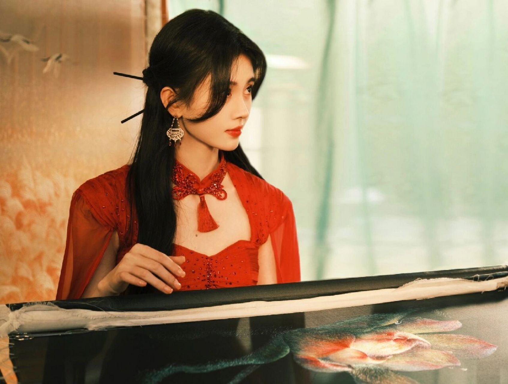 今晚#河南卫视国潮盛典# 敬请期待#鞠婧祎#  《灯火流光》国风舞台