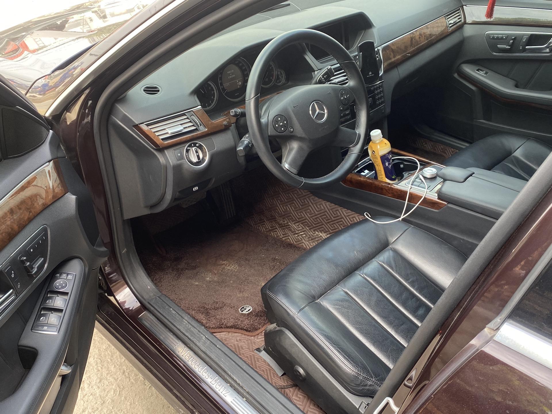 真实图片e300内饰老款奔驰e300老款内饰奔驰e300内饰接缝不贴合2001年