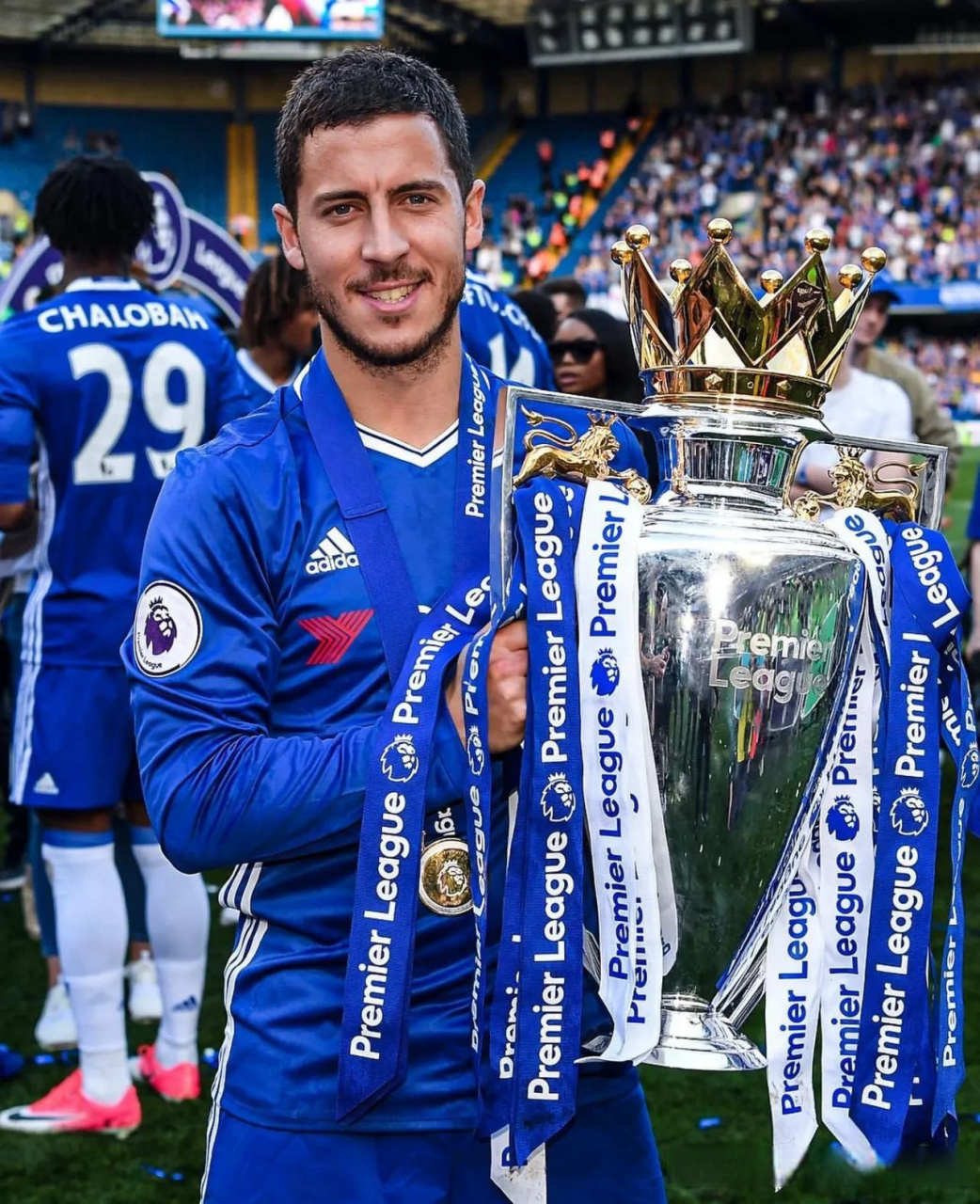 埃登·阿扎尔的职业轨迹证明了,他在足球领域里不同凡响的技艺和不可