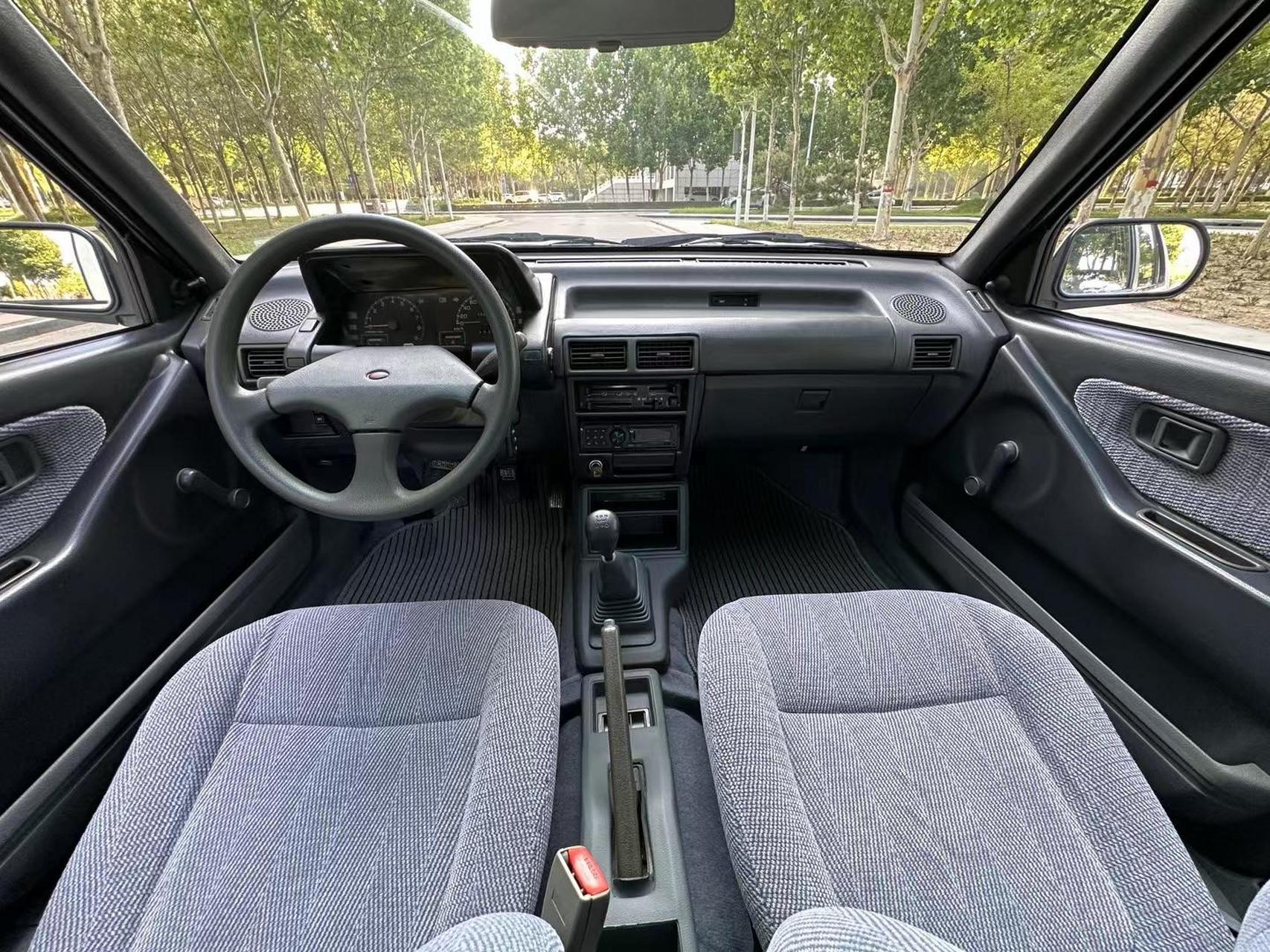 天津一汽·夏利7131 2003年 国内在售最新一台!