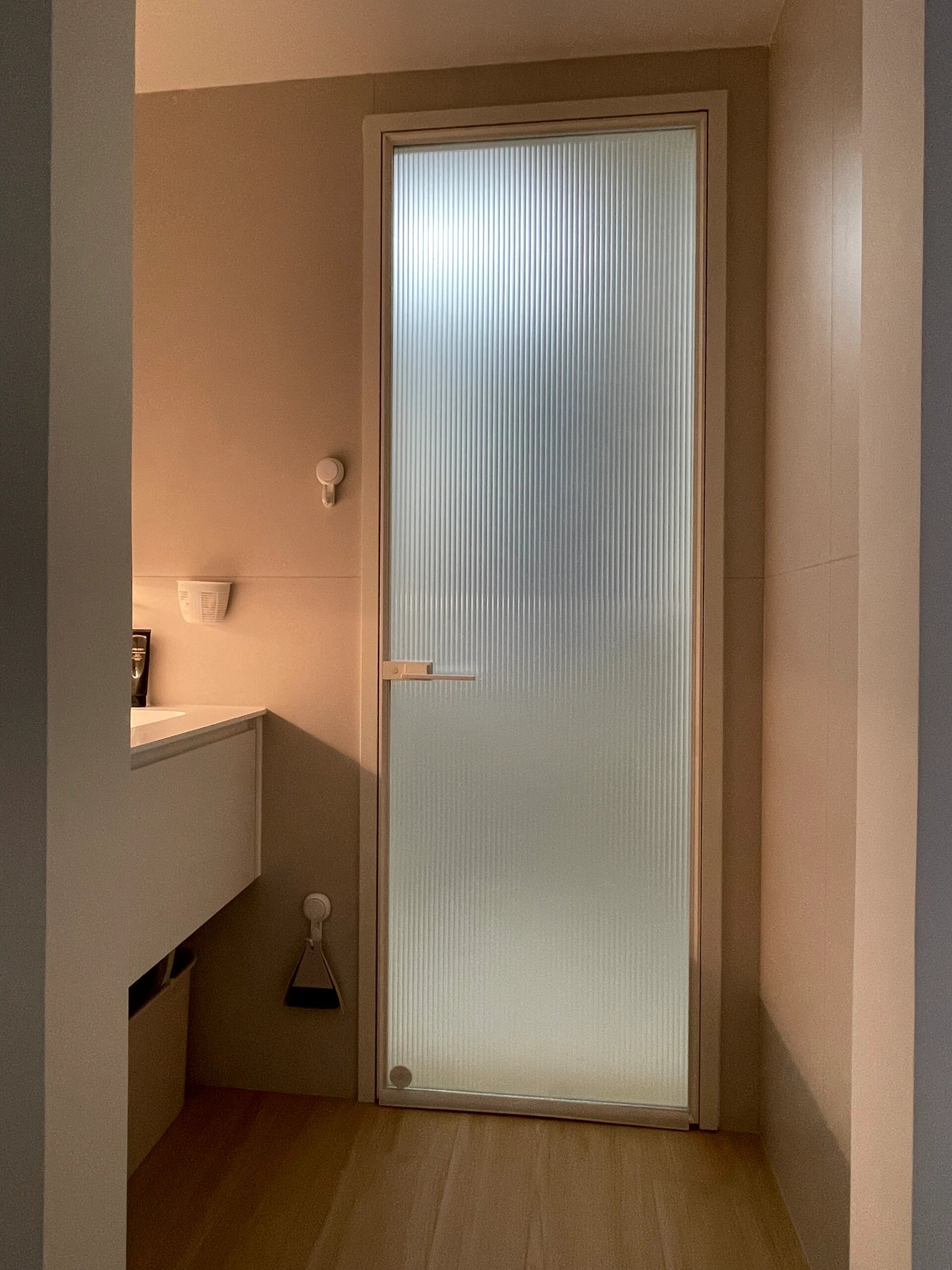 卫生间门 我选外平外开 3平方小卫生间,干湿分离是执念,改了门洞位置