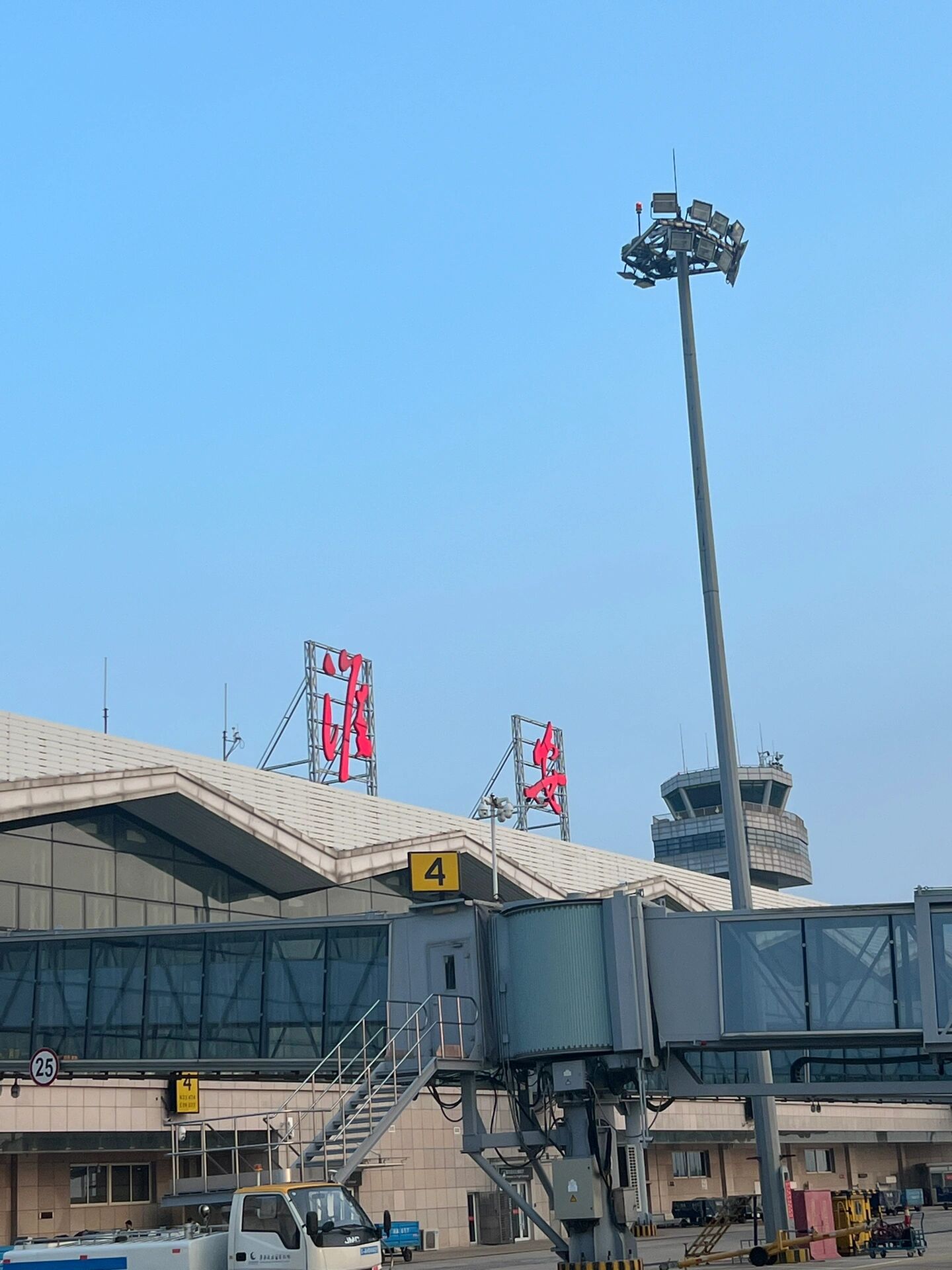 淮安机场也 太爽了吧!下了飞机都不用摆渡车!