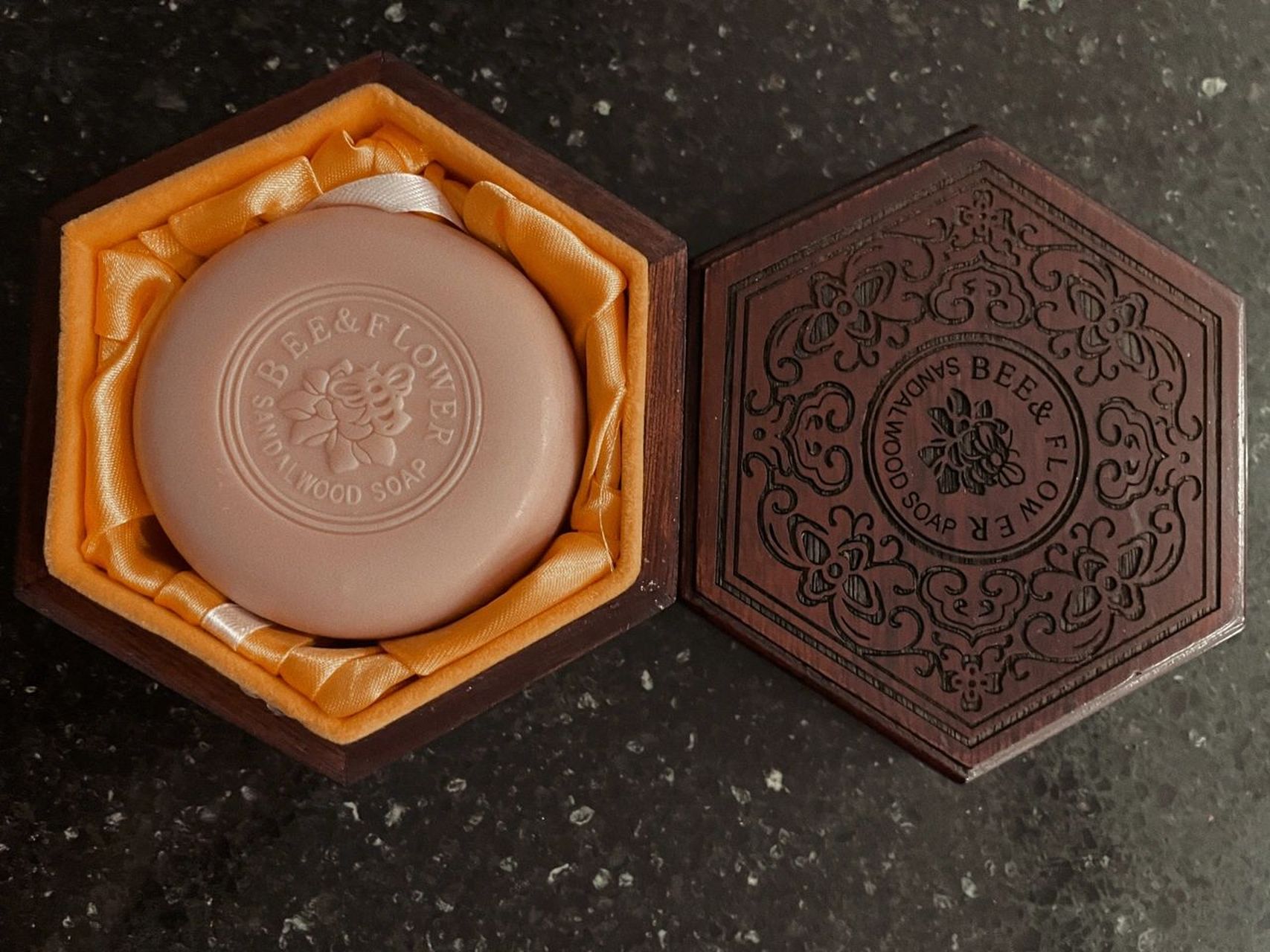 蜂花檀香皂(几乎)全系测评 16615蜂花高级檀香皂 130g90214(送