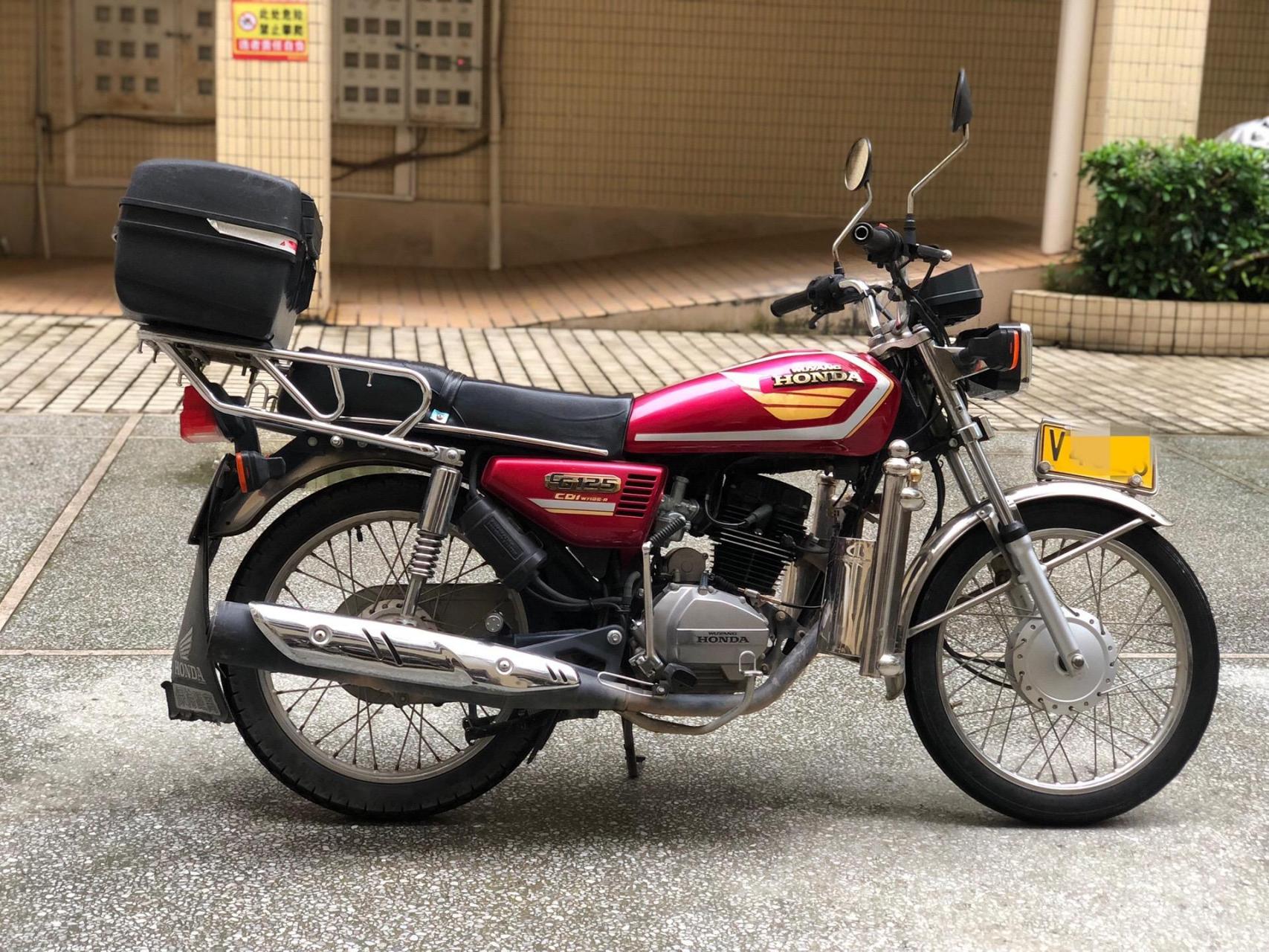 (五羊.本田)125男装摩托车. 一手车.正宗纯正. 质量扛扛的.