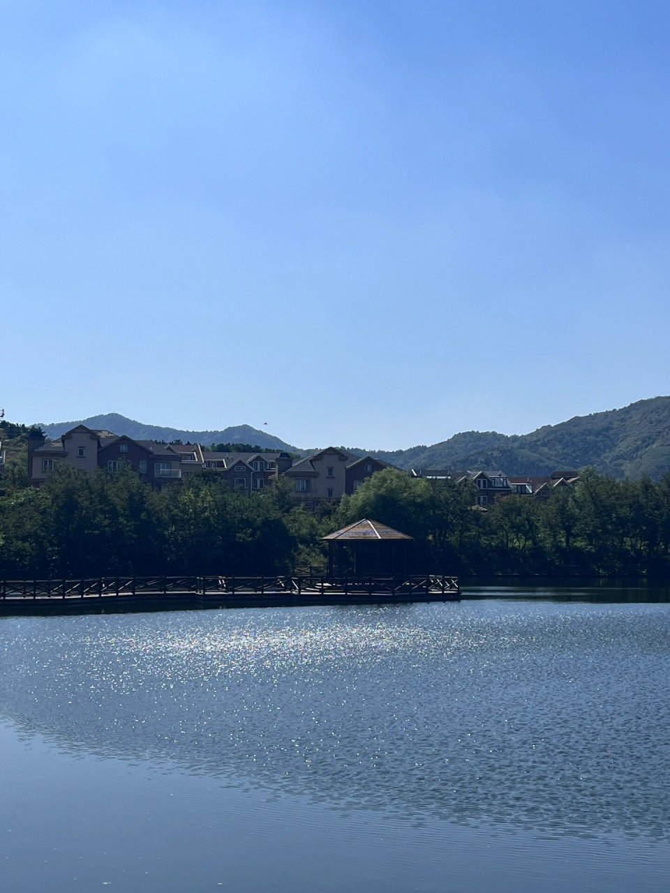 主打一个没人 比起市区海边人山人海 百福香园真