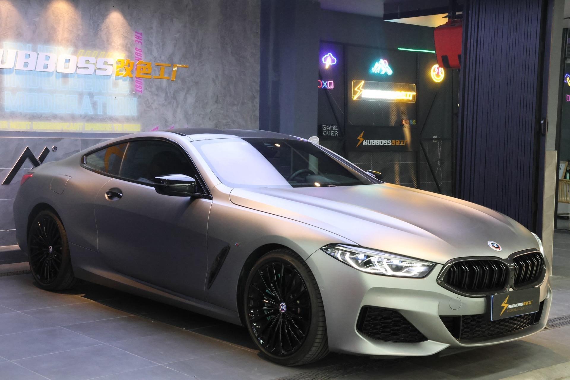 宝马8系改色哑光液态金属银.安利一款小众运动配色,哑光液态金属银