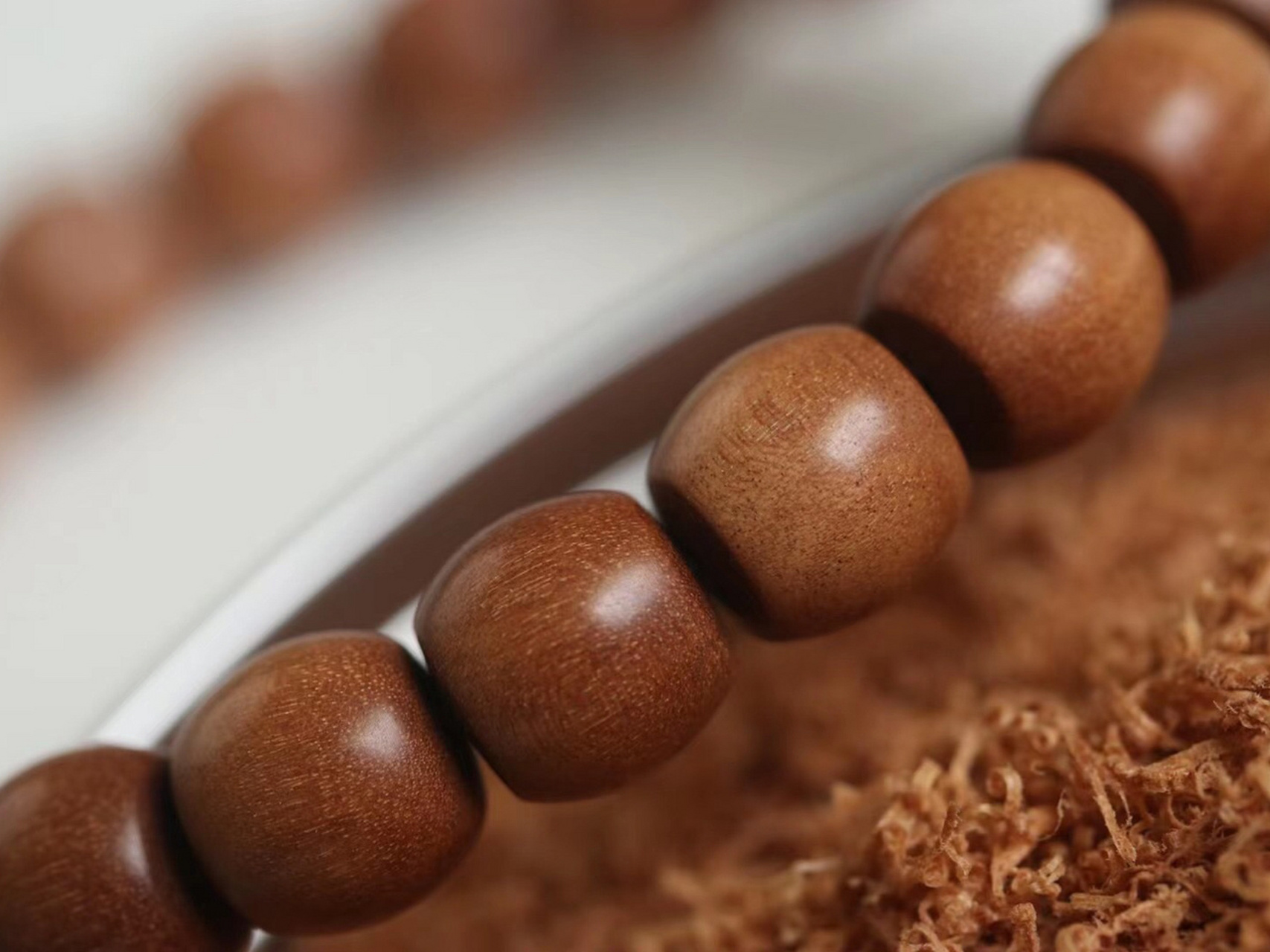 老山檀--阴沉vs黑肉该怎么选97 94今天我们来聊一下阴沉老山檀