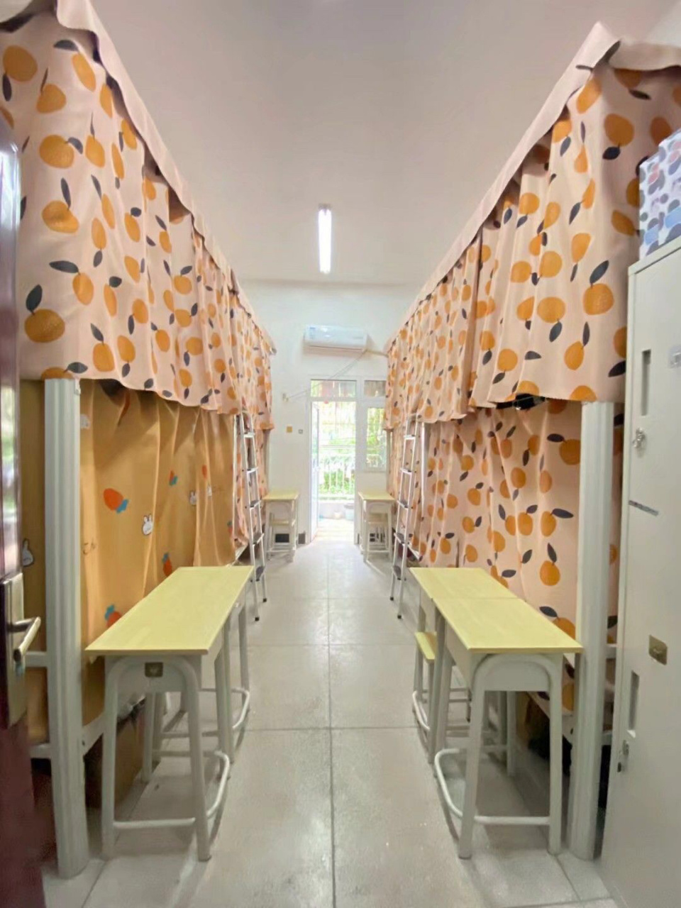 达州中医药职业学院宿舍 图一是八人寝,图二是六人寝都有空调,独卫