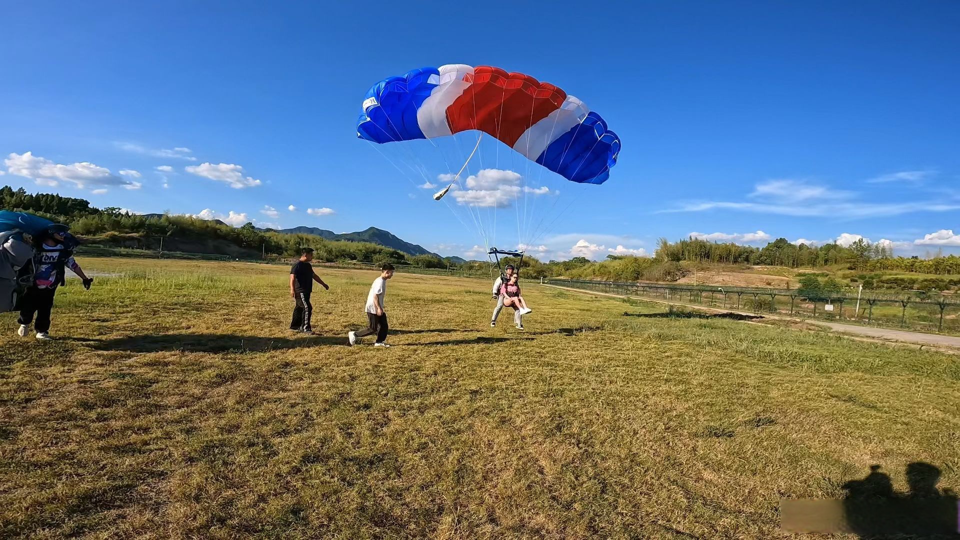 跳伞为什么没有失重感