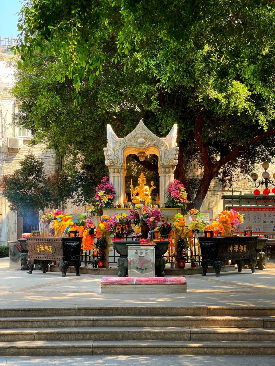 多的是你不知道的寺～深圳万佛禅寺 只是因为在高架上惊鸿一瞥,于是