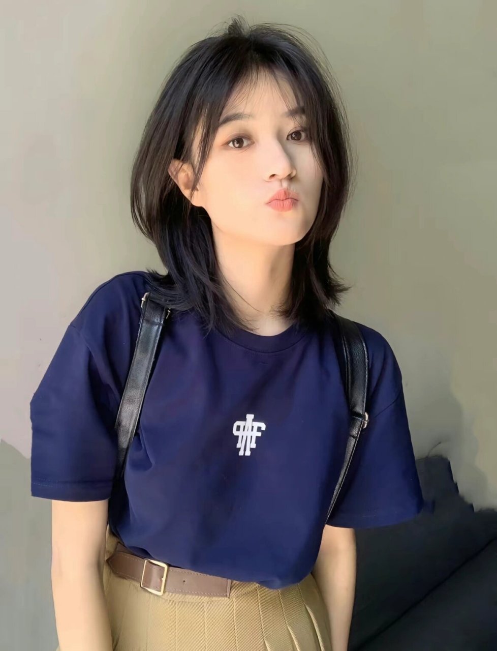 日系狼尾 日系狼尾 短发形象 酷感十足,层次感到位,氛围感拿捏.