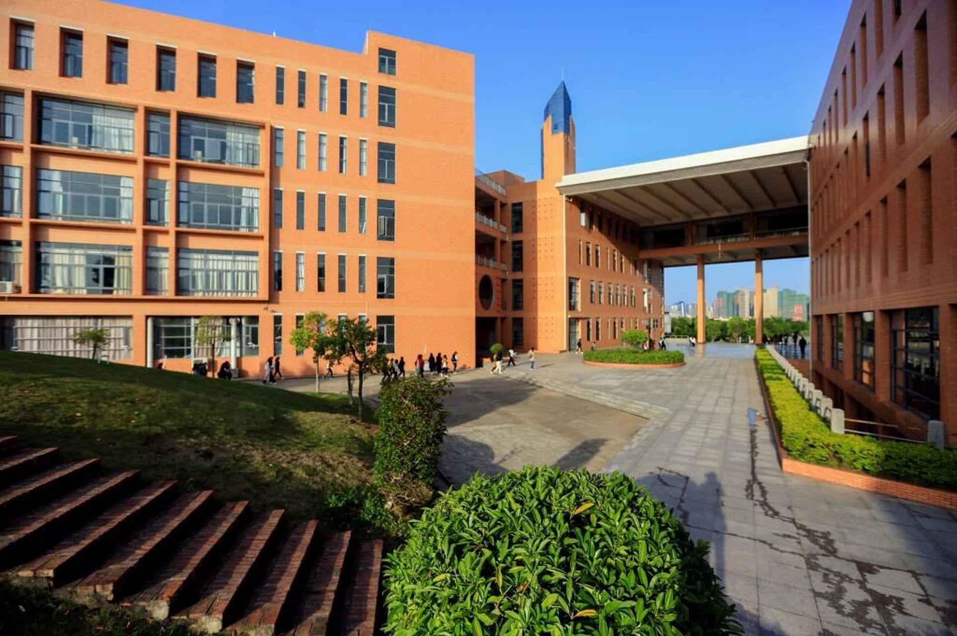 河源职业技术学院 94河源职业技术学院 75地址:广东省河源市源城