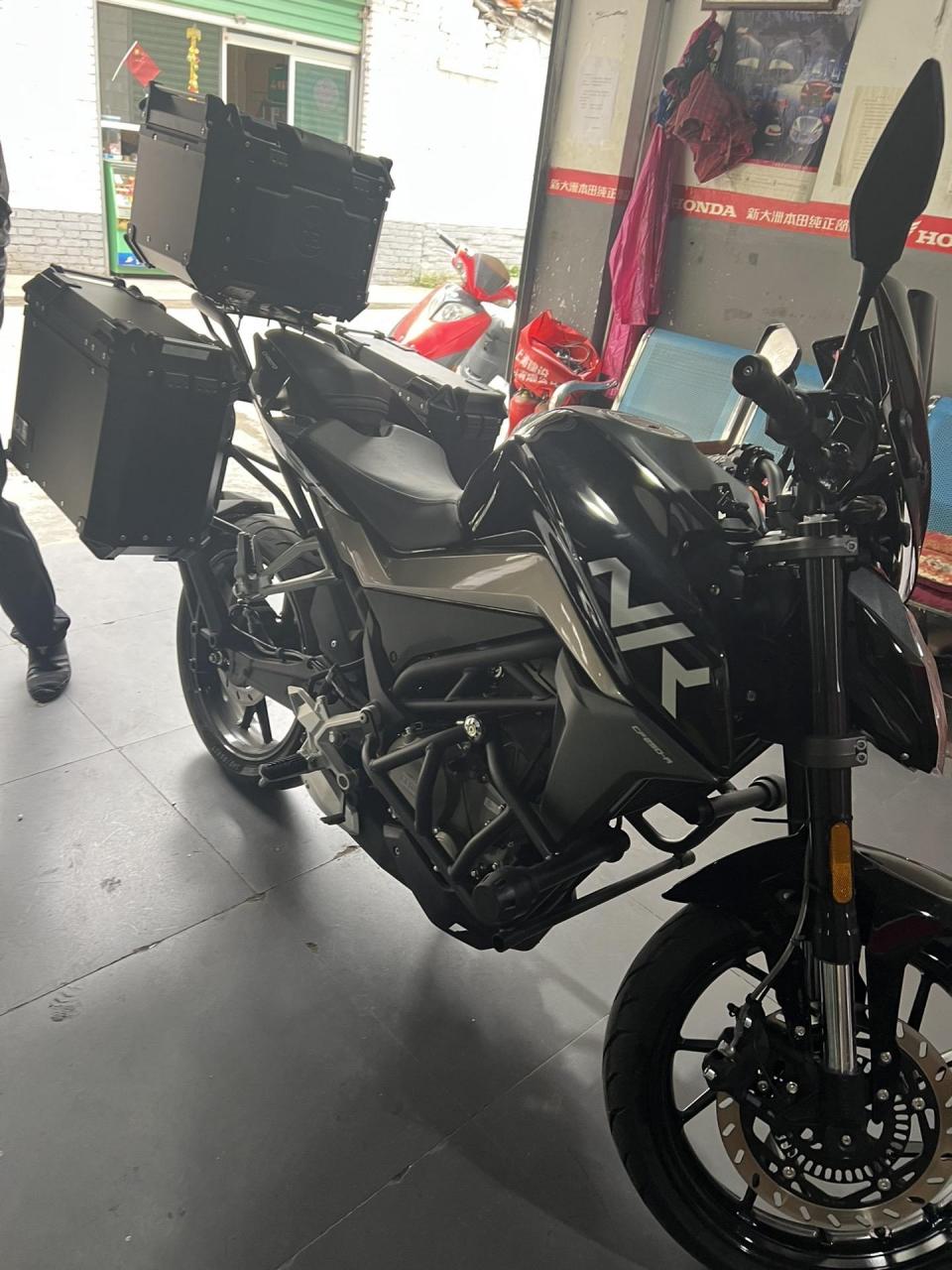 春风250nk改装三箱