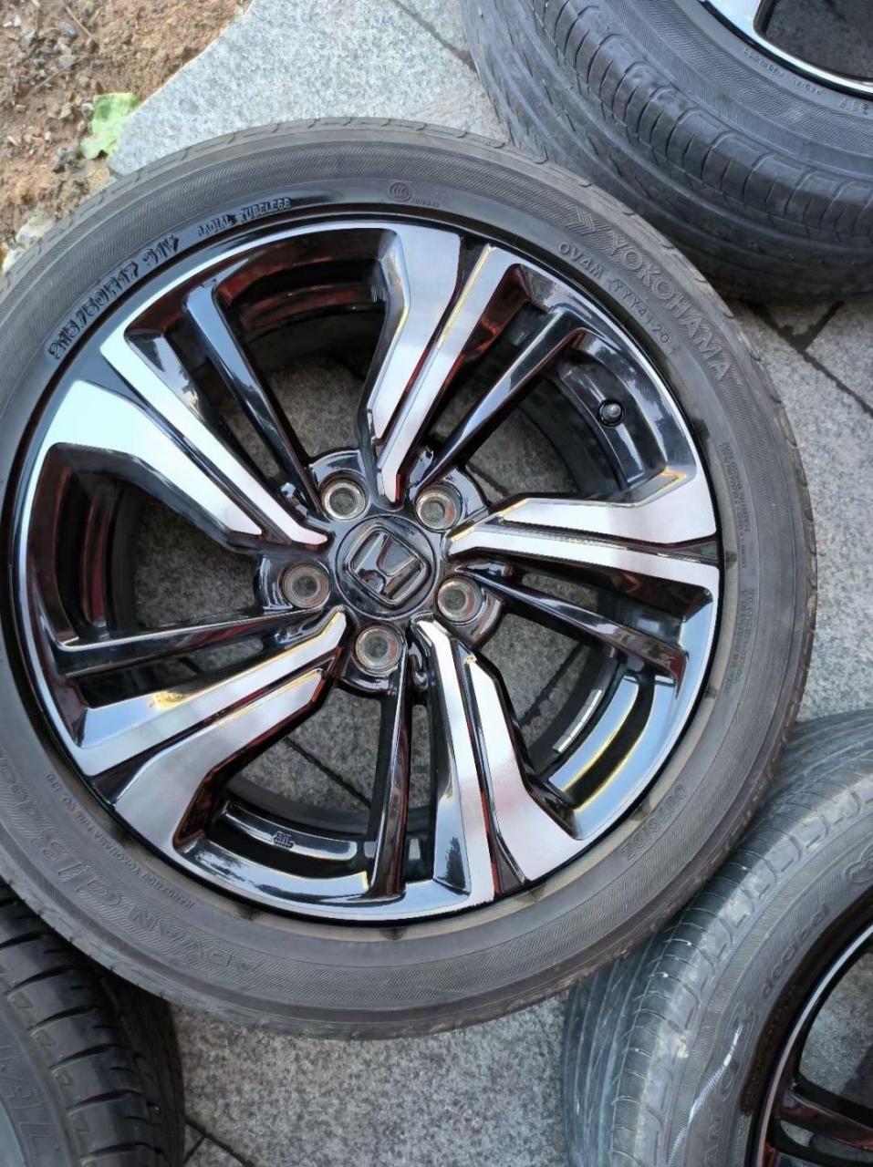 17寸轮毂 十代思域原厂轮毂带轮胎,高配熏黑轮毂,带静音模块  !