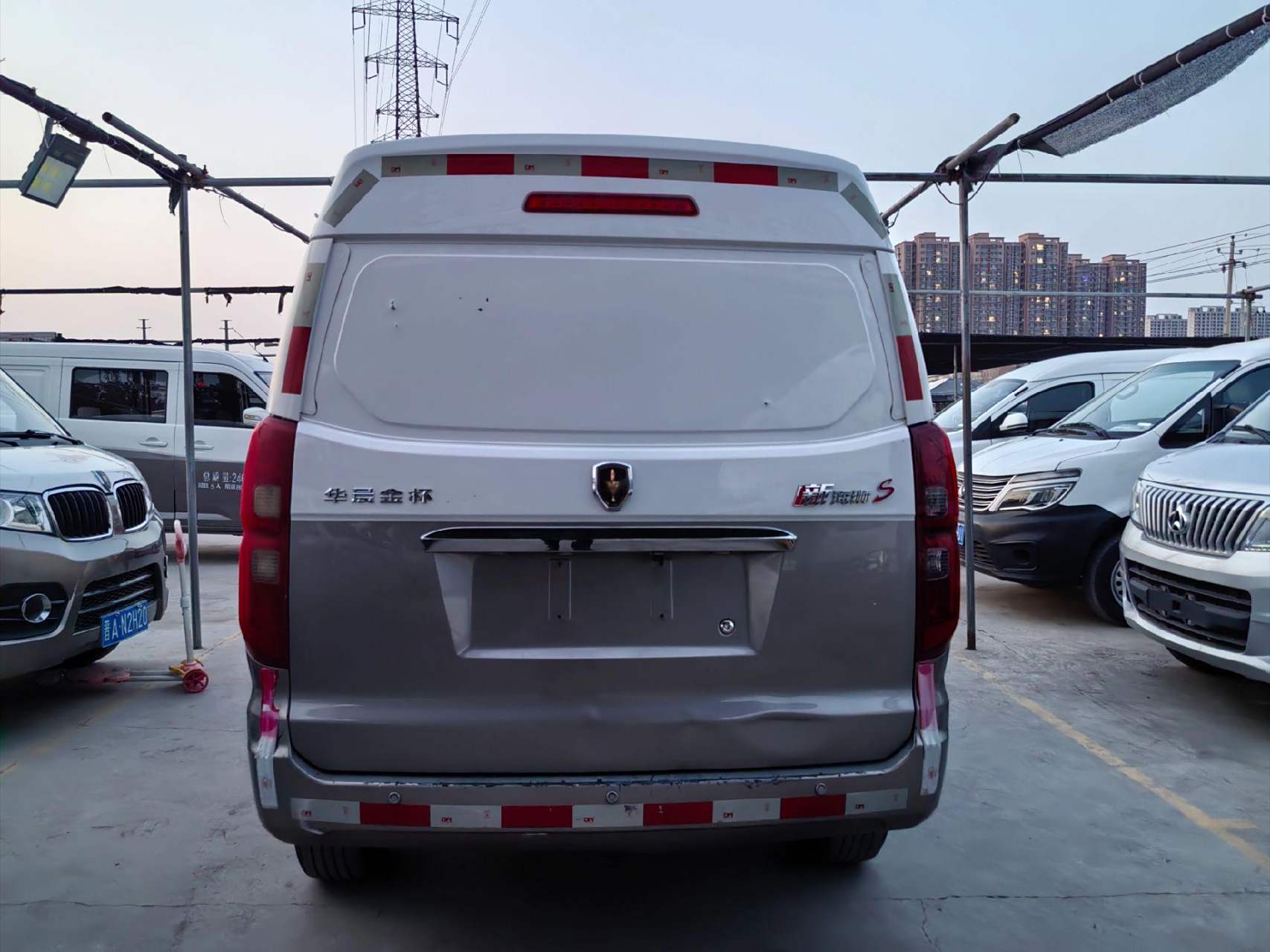 金杯新海狮s,座封闭货车