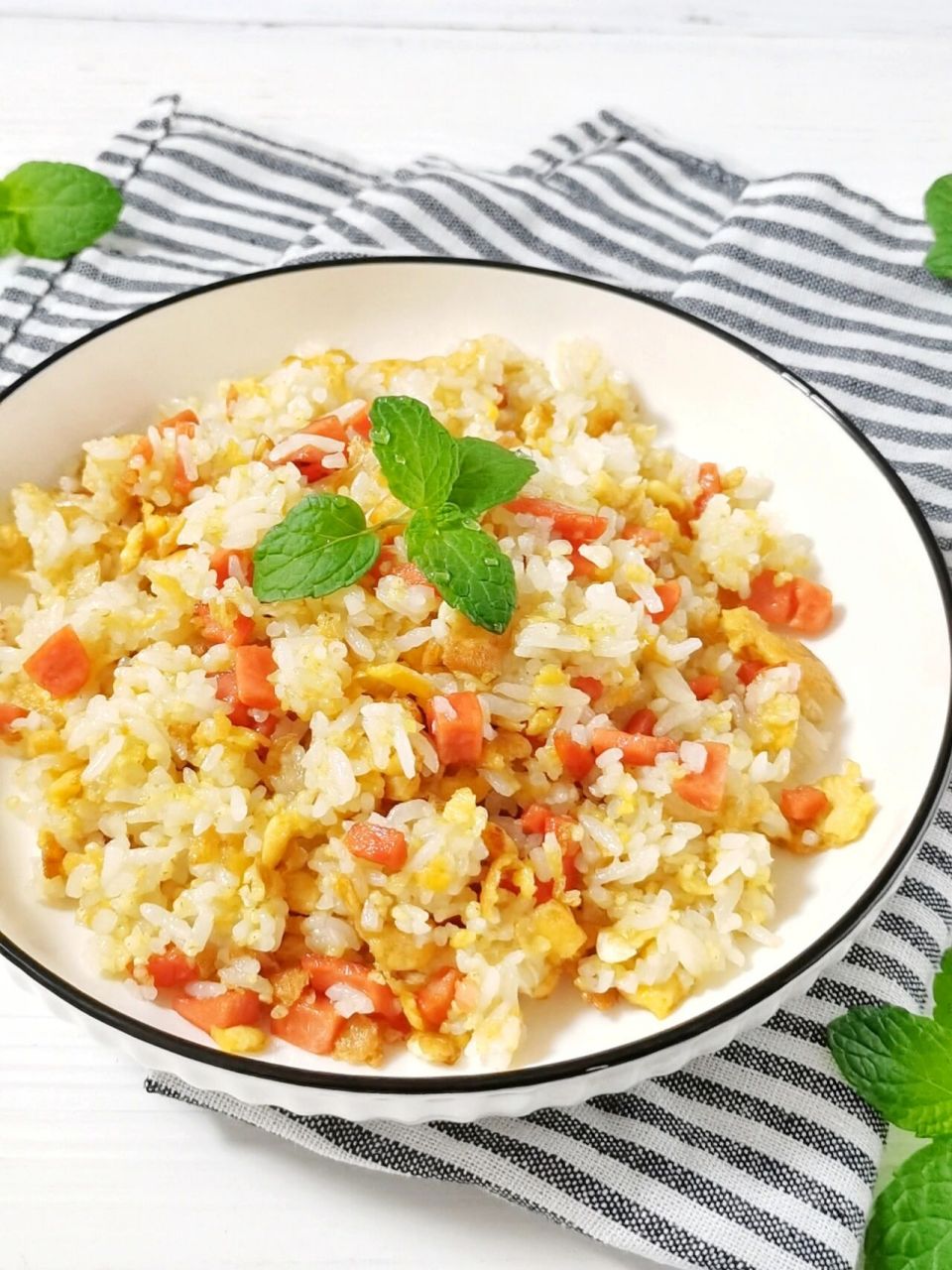 绘画素材:蛋炒饭 香香的蛋炒饭,好吃!97