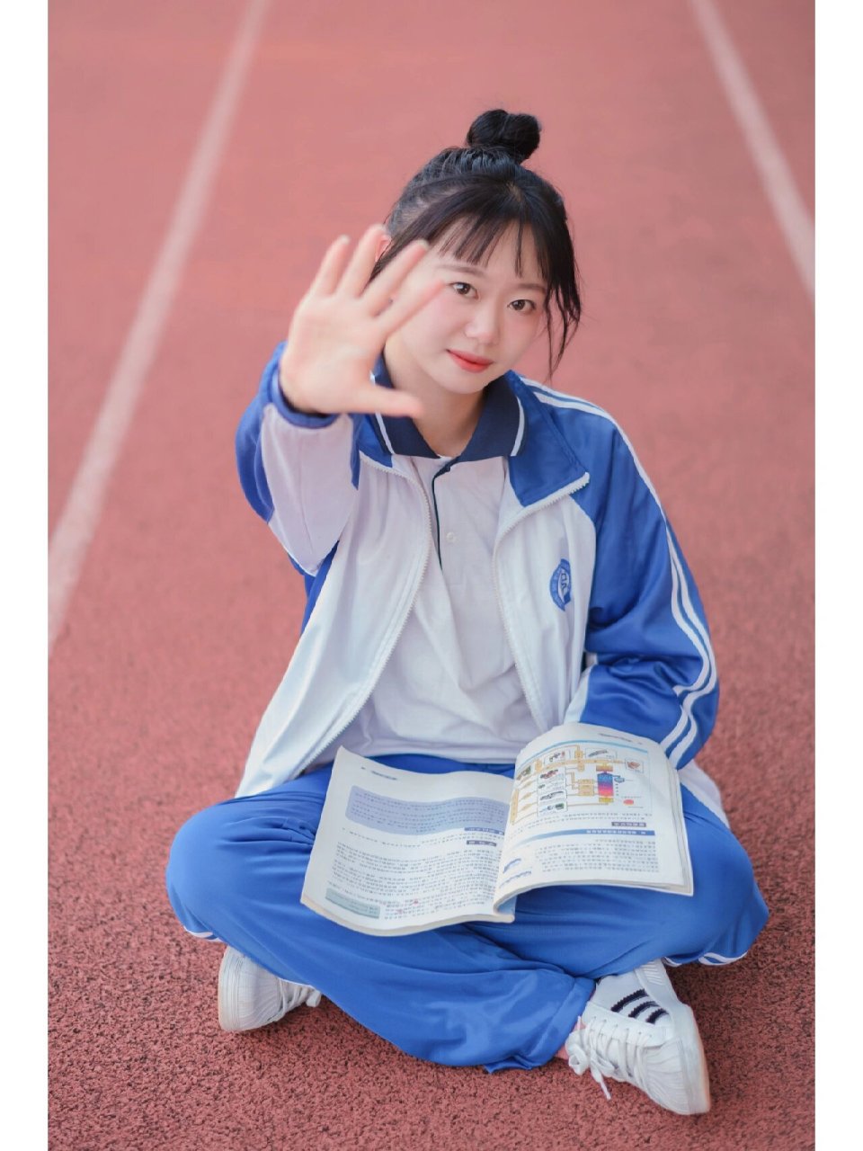 校服写真|重温美好校园时光 又回到熟悉的起点,穿上埋藏在柜底的校服