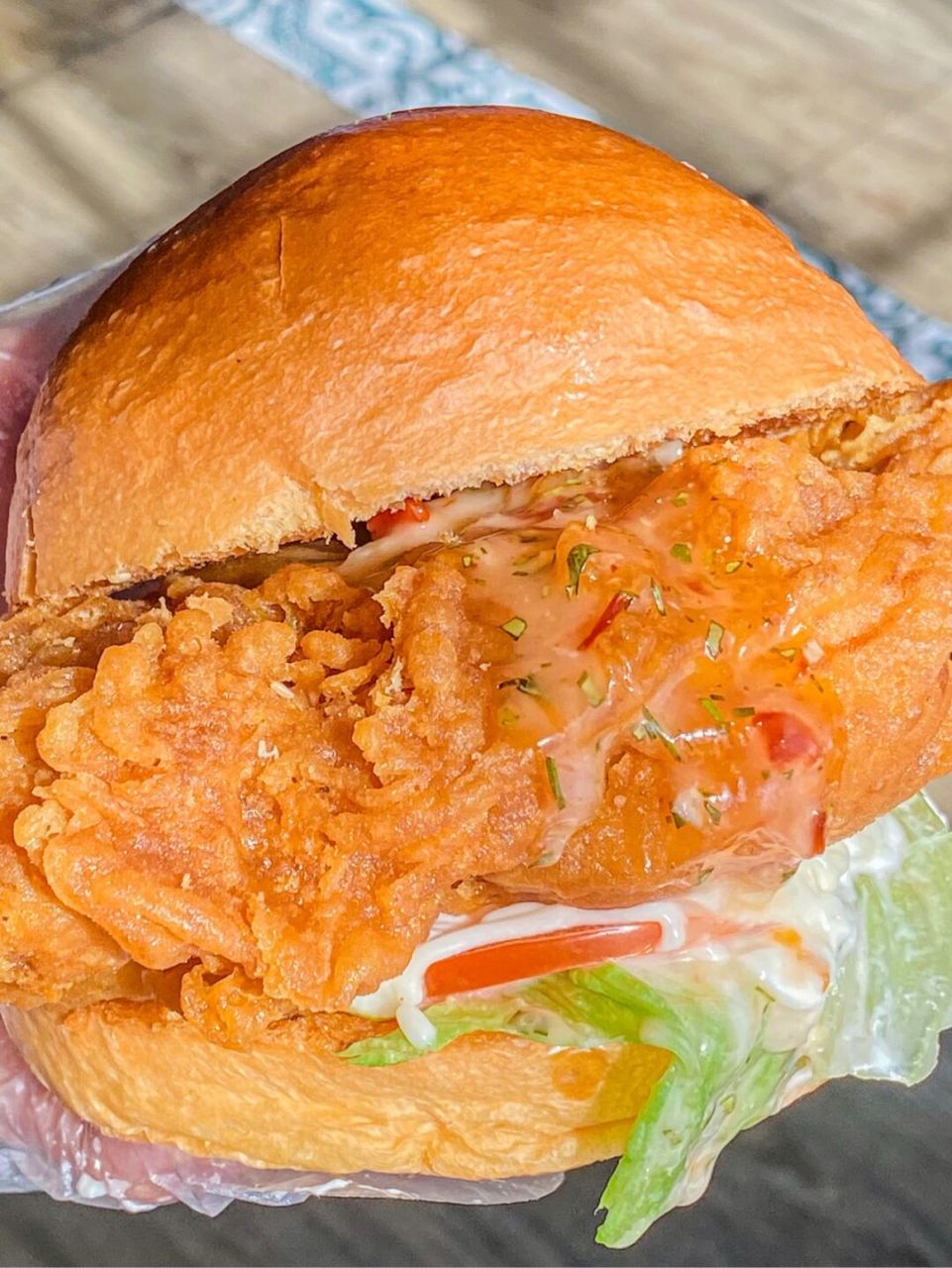 这家汉堡太绝了吧 东莞首创黑色章鱼汉堡99 爆浆土豆泥08法式烤