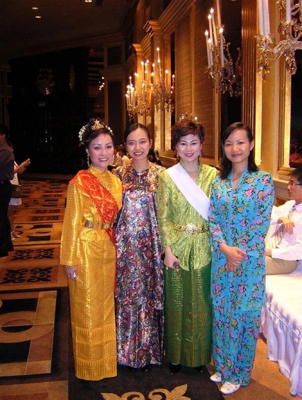 马来人女士传统服装baju kurung