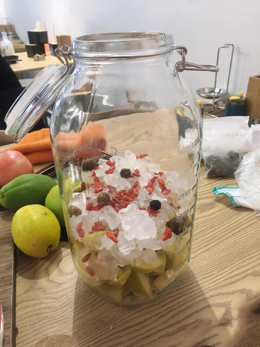 云南酸木瓜泡酒抗菌养肝防癌