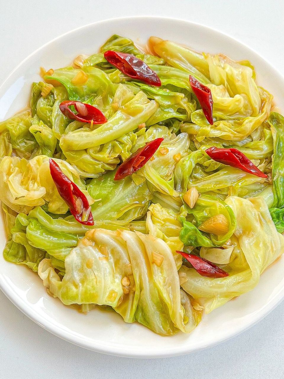 脆爽可口,做饭巨简单6015 包菜含丰富的膳食纤维,食材热量低做法