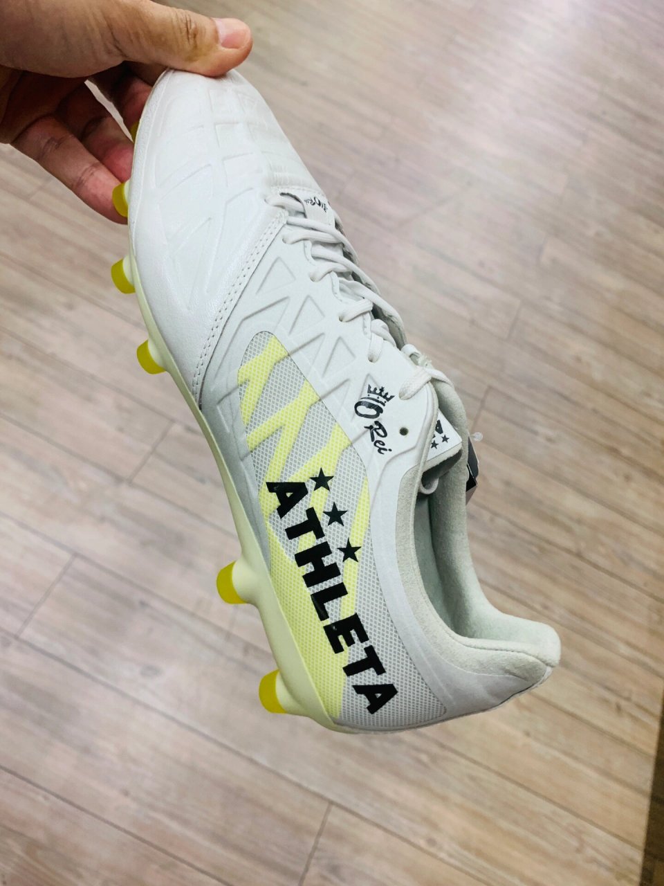 athleta袋鼠皮足球鞋 athleta阿仕利塔顶级袋鼠皮足球鞋 阿什利塔是