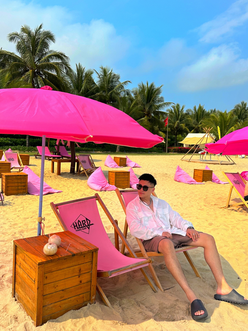 万宁hard bar粉色沙滩拍照机位看这一篇就够 就在石梅湾 这才是我想要