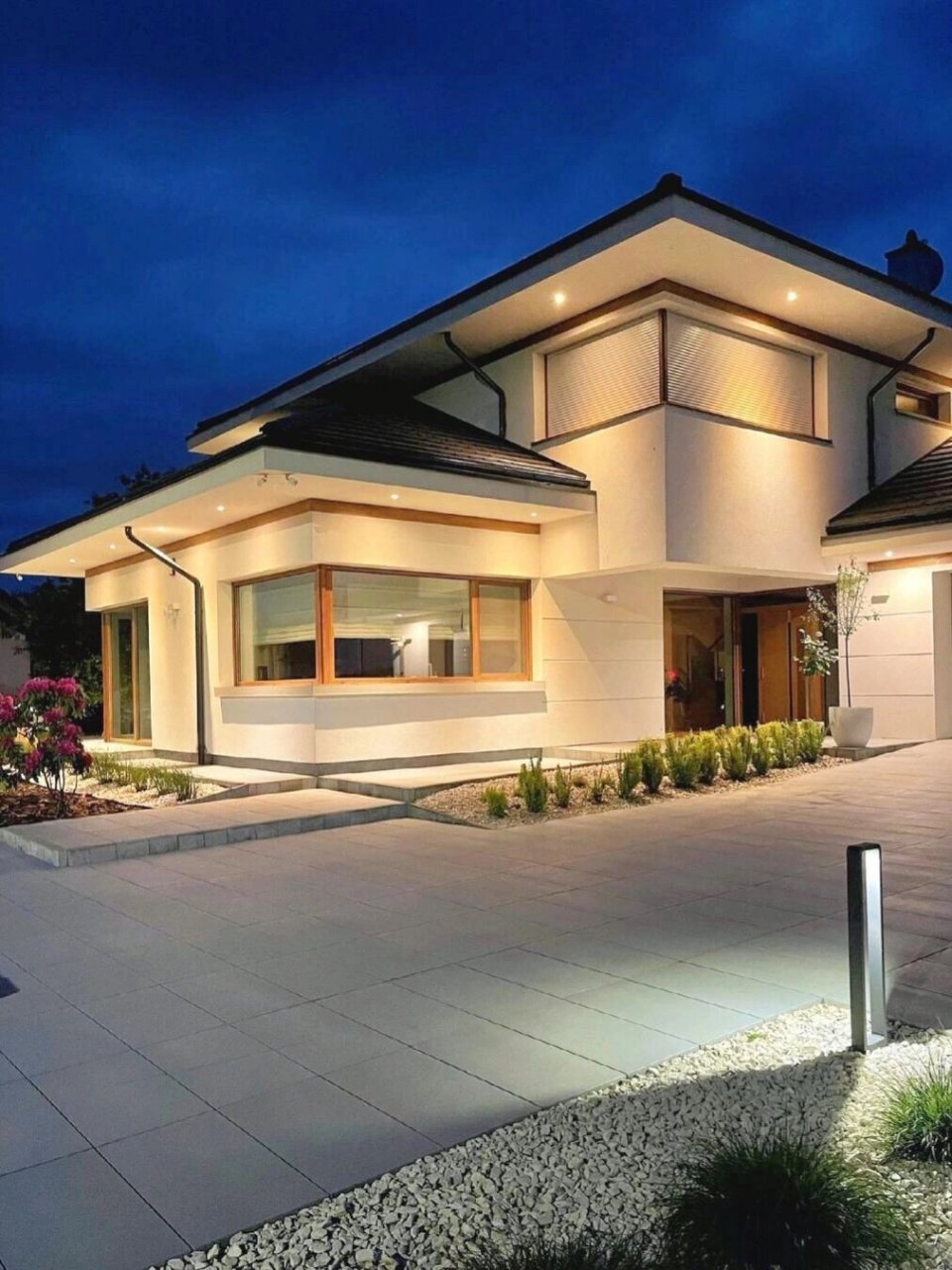 被夸爆的阳光别墅🏡你们要的花园草坪来啦 💖亲爱的们,今天带给