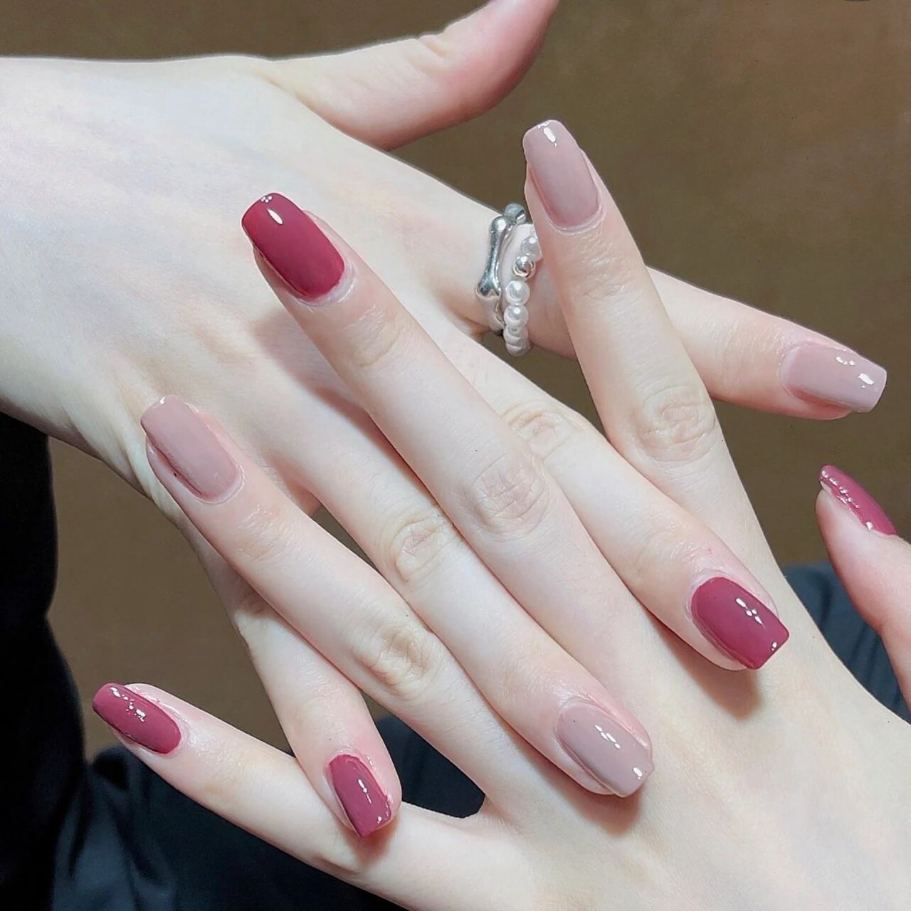 单色跳色美甲款式 颜色选对做个简单的单色也很93哟 简约 干净 大方