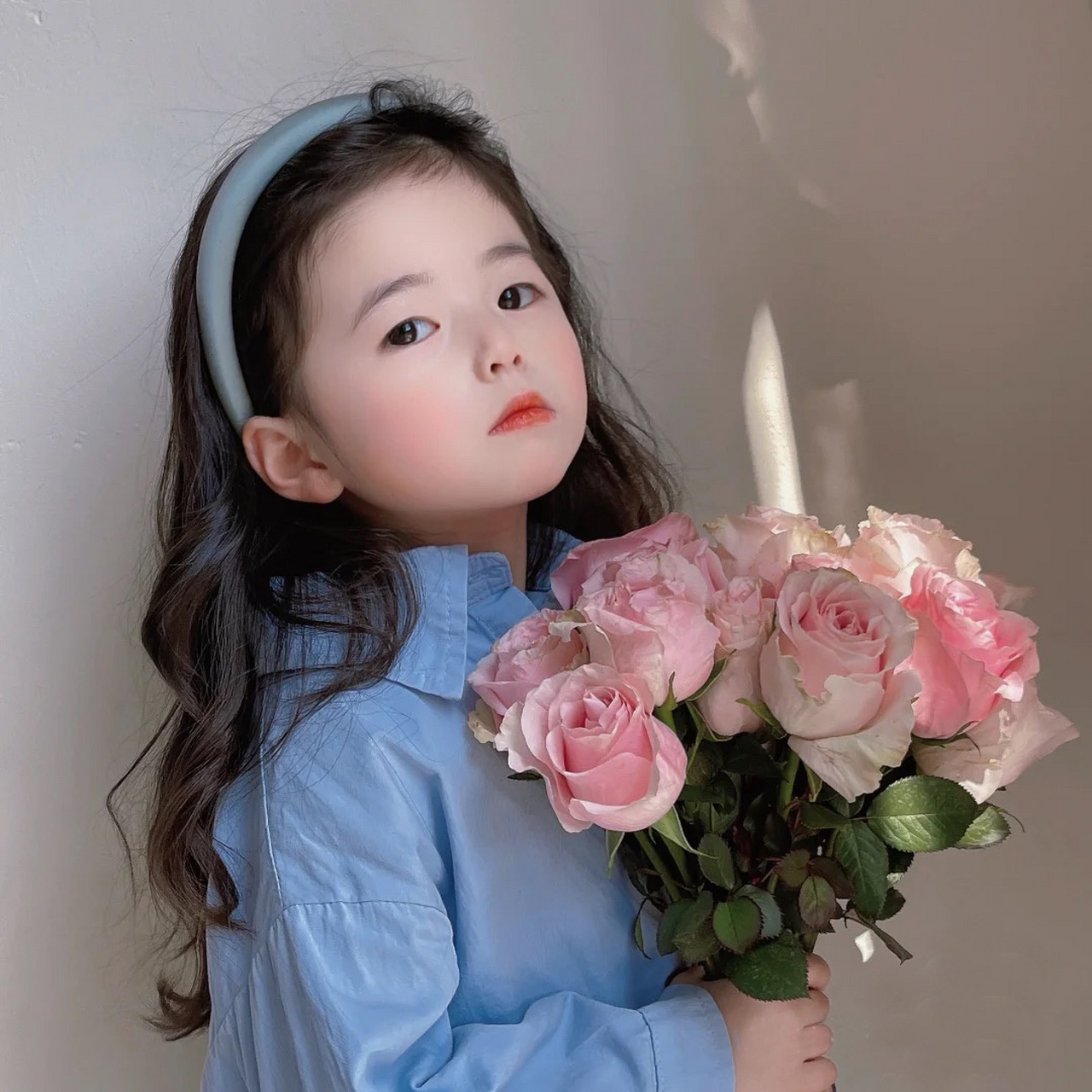 头像|刘亦菲同款捧花头像萌娃版