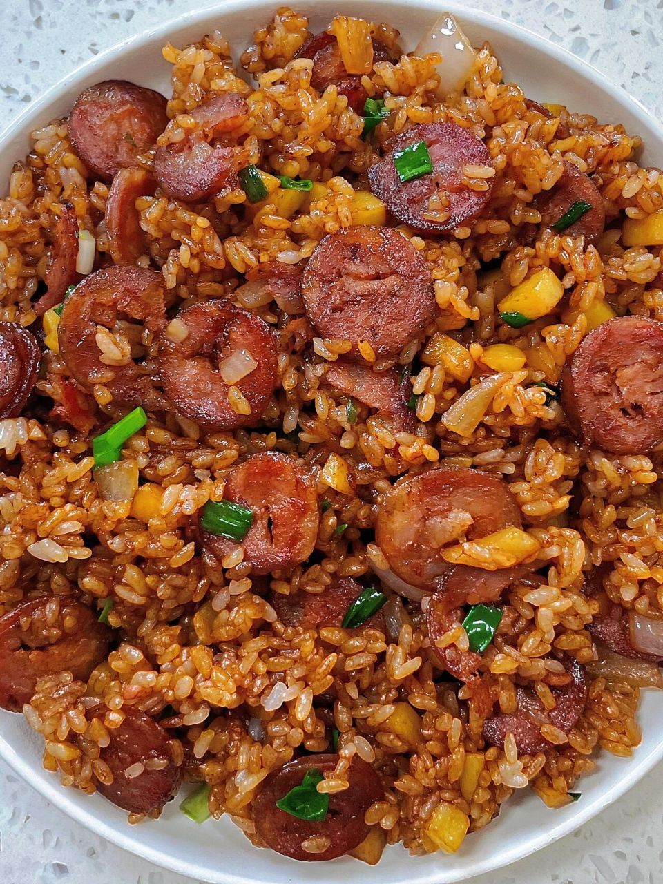每一颗米饭都裹满料汁的酱油香肠炒饭～ 91做法: 16615煮好米饭