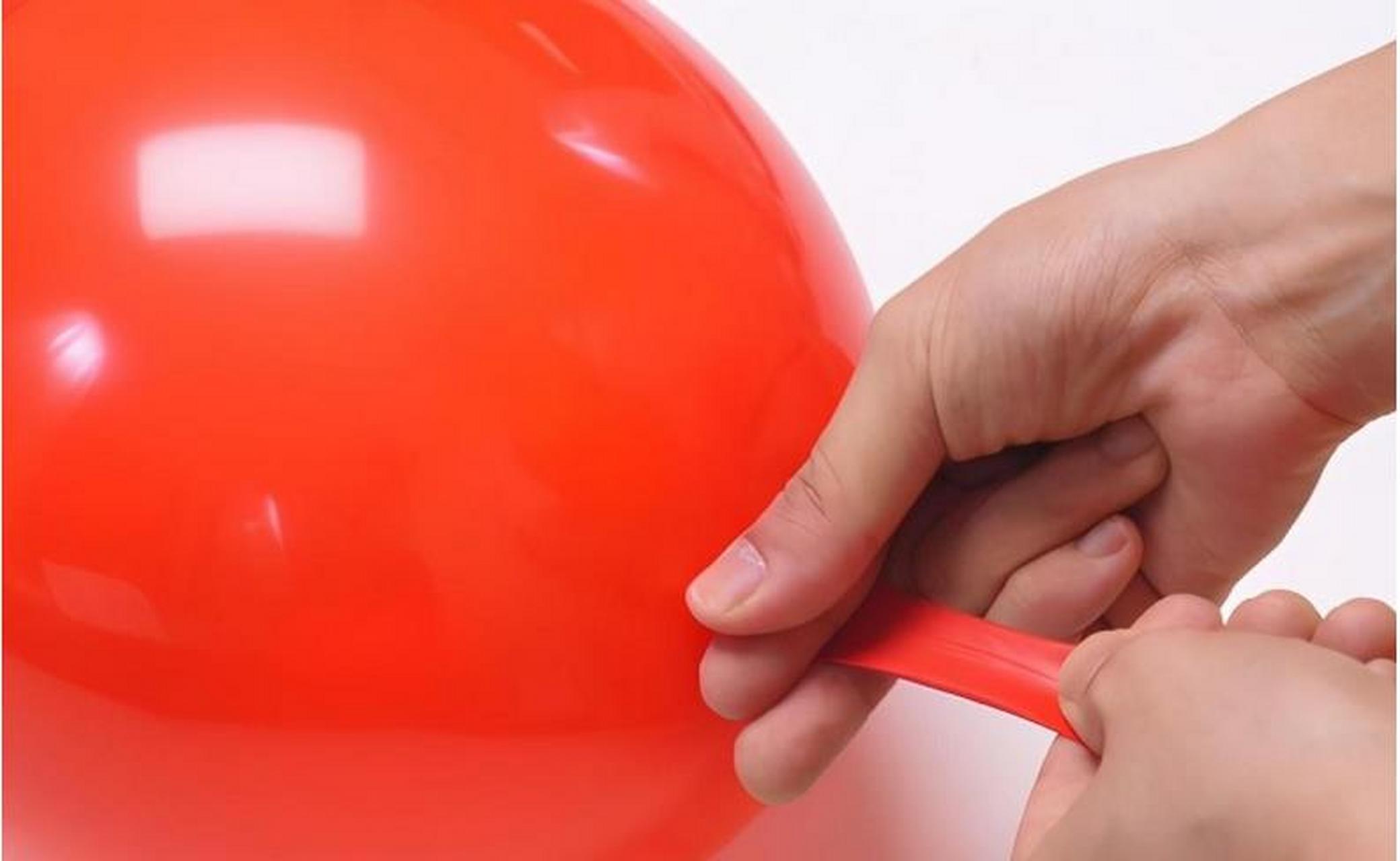 简单方法图解(气球打结的方法推荐) 气球快速打结的小妙招一:手指法