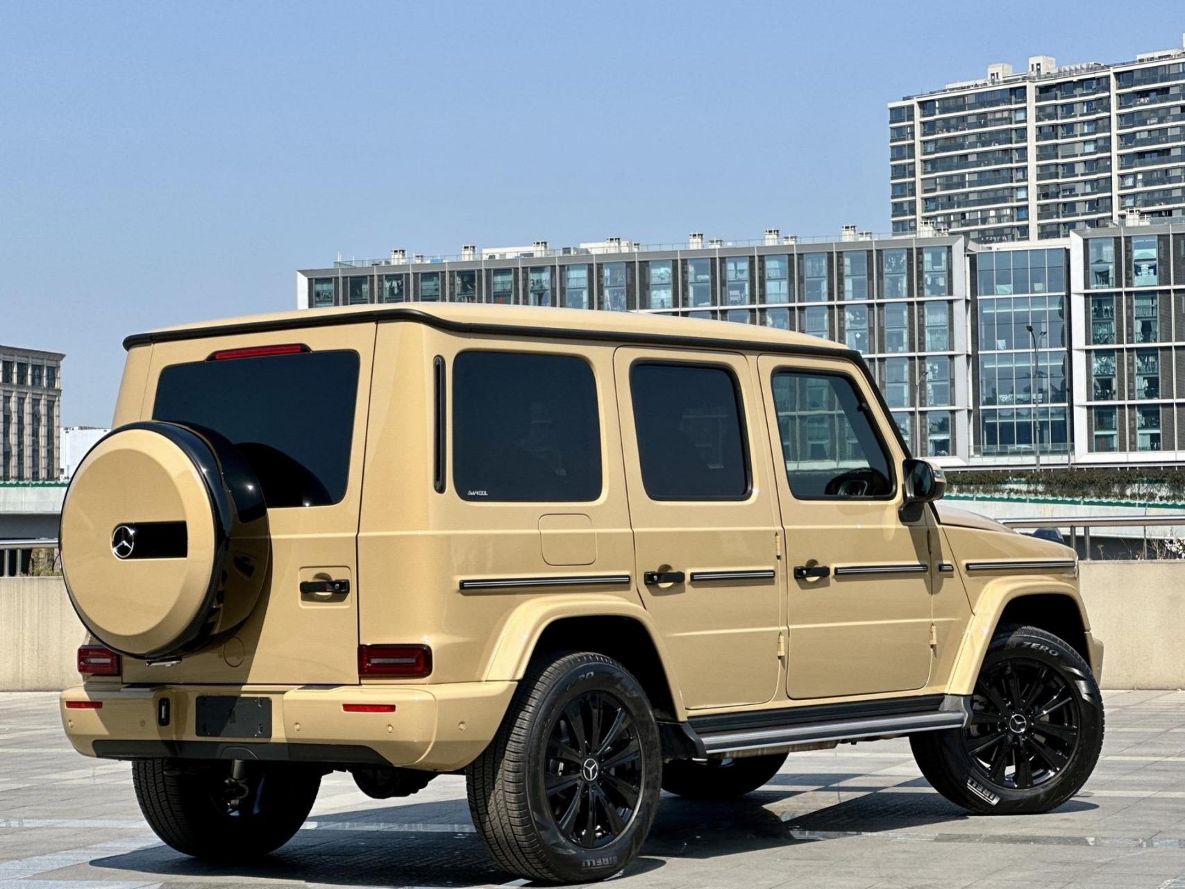 特殊配色g500,沙漠黄外观,菱形格座椅.