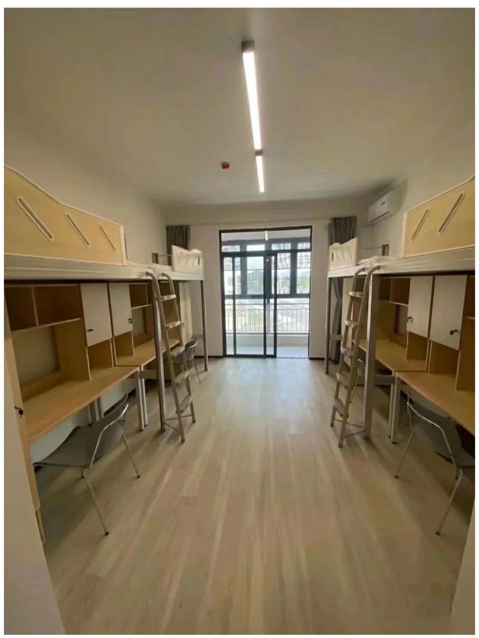 姐妹们黄石定颖电子厂怎么样啊,最近刷到好多关于这个厂的说是本科