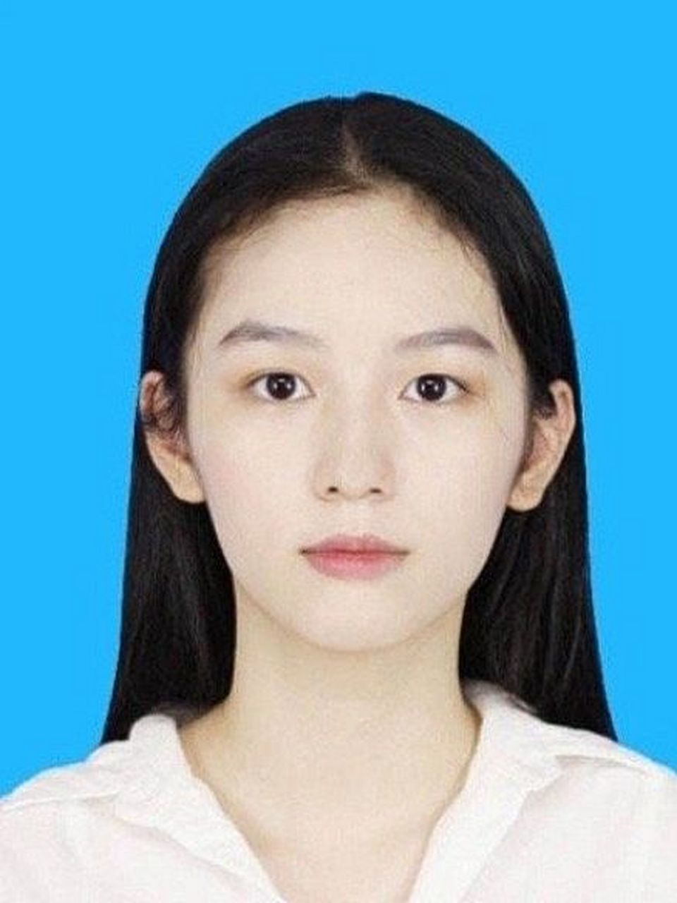 9596赵露思,周也,虞书欣,田曦薇,证件照!