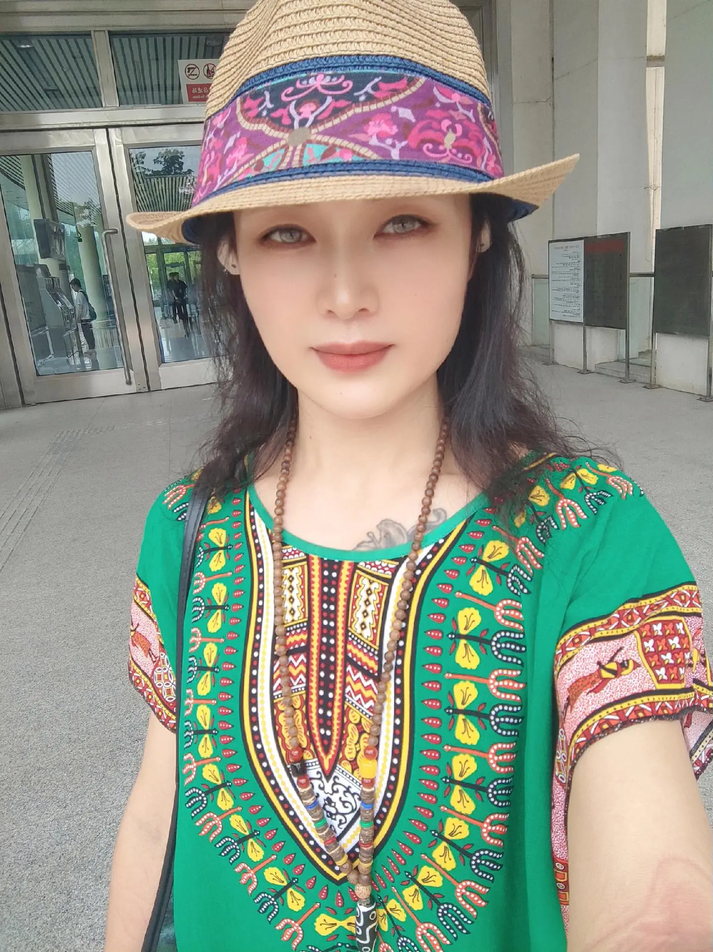 孩子嘴巴里的天真比如快乐孩子脚丫下的快乐比如自由孩子思想里的自由