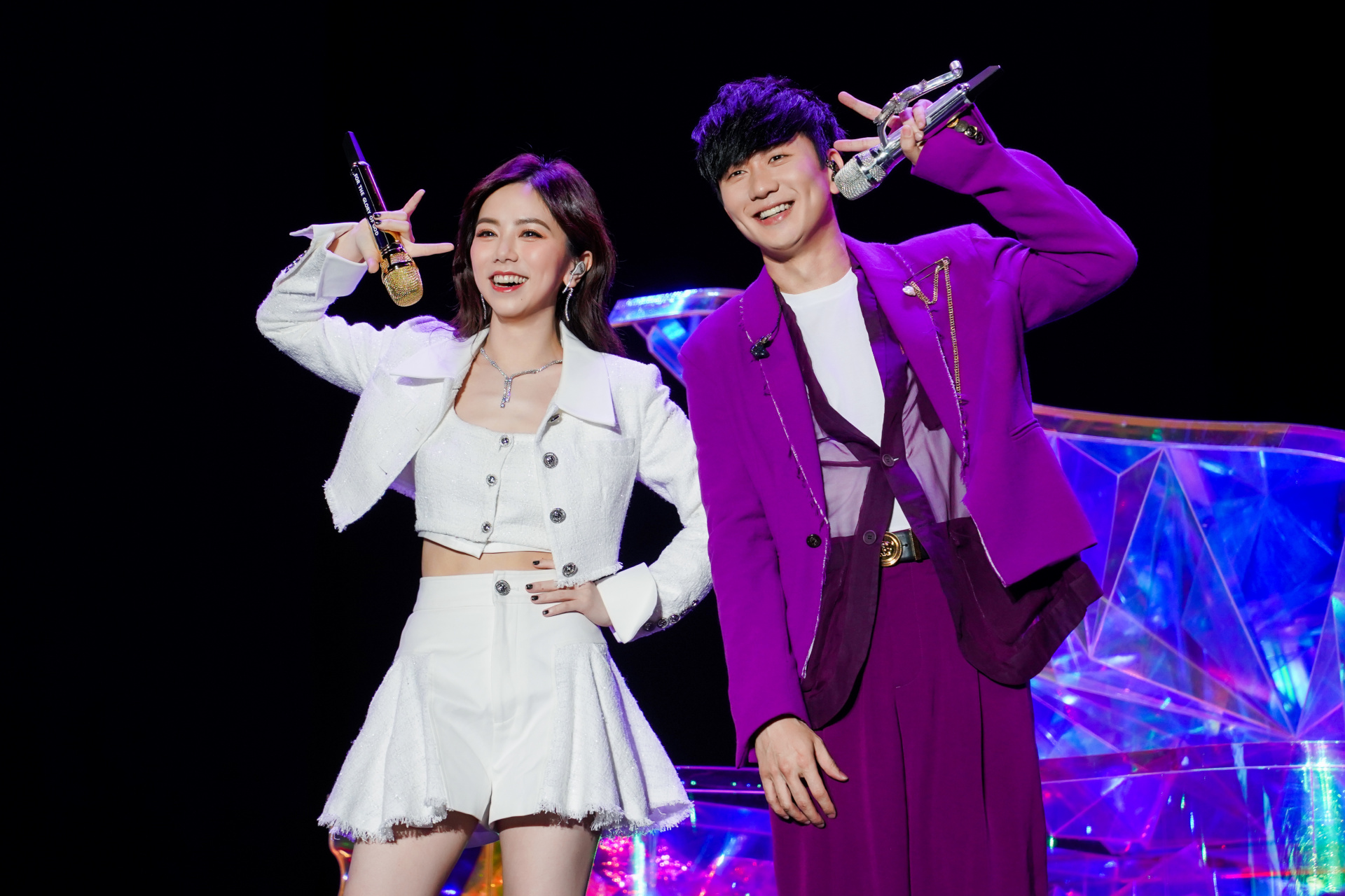 邓紫棋# |#邓紫棋林俊杰手心的蔷薇# 《手心的蔷薇》发行快九年终于