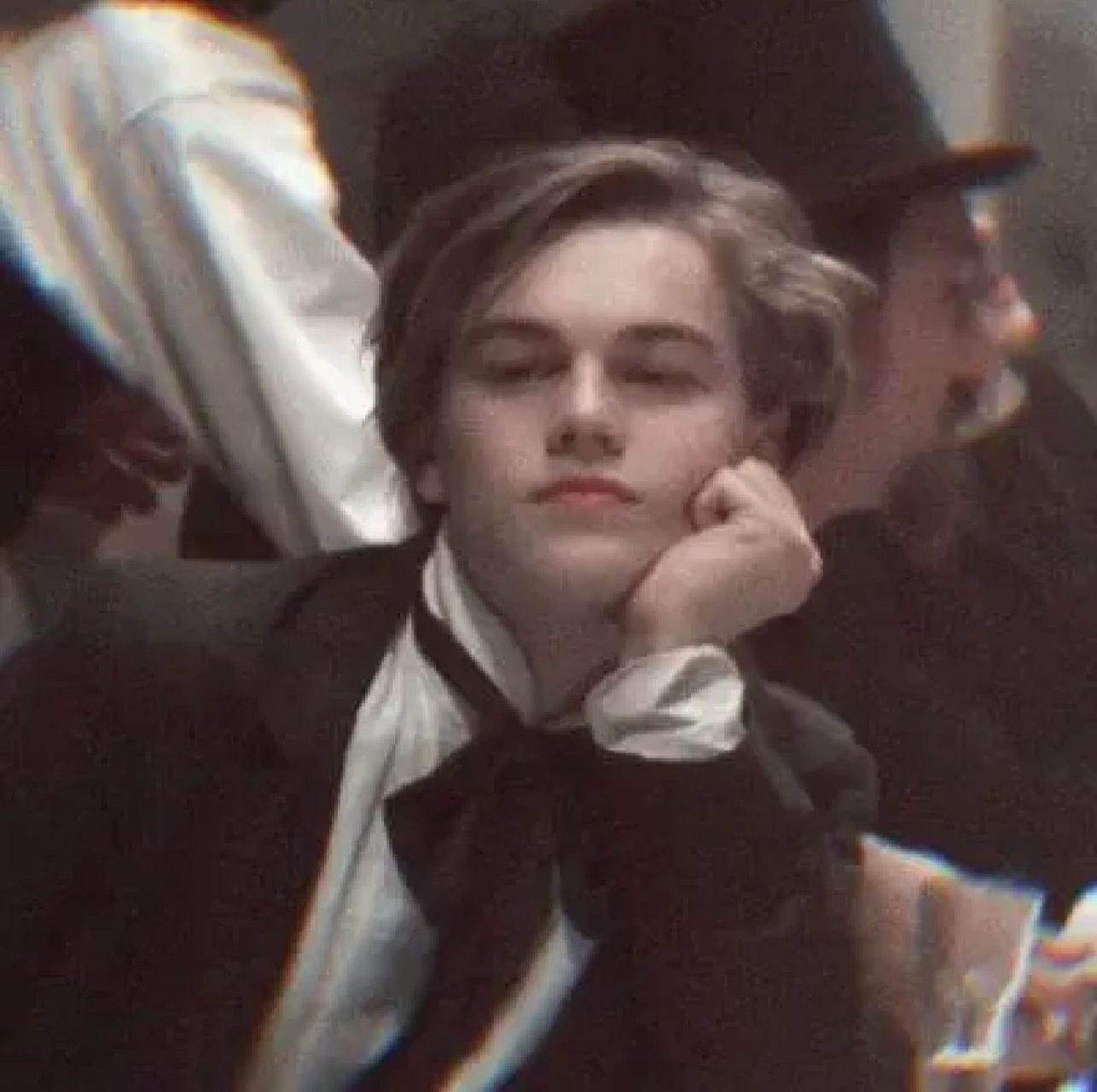 小李子头像 收到私信更新一下小李子头像,喜欢的小伙伴可以拿走啦