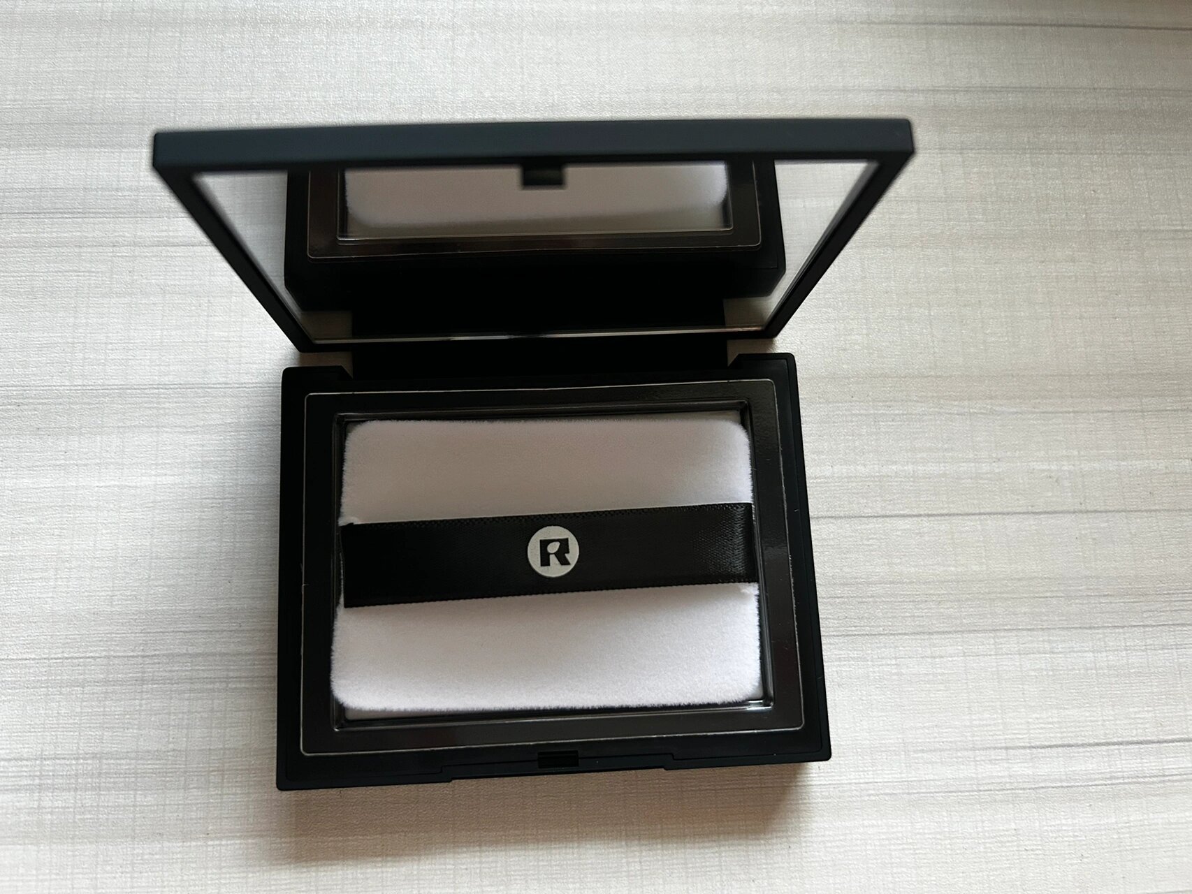 nars 大白饼配什么粉扑好用额?