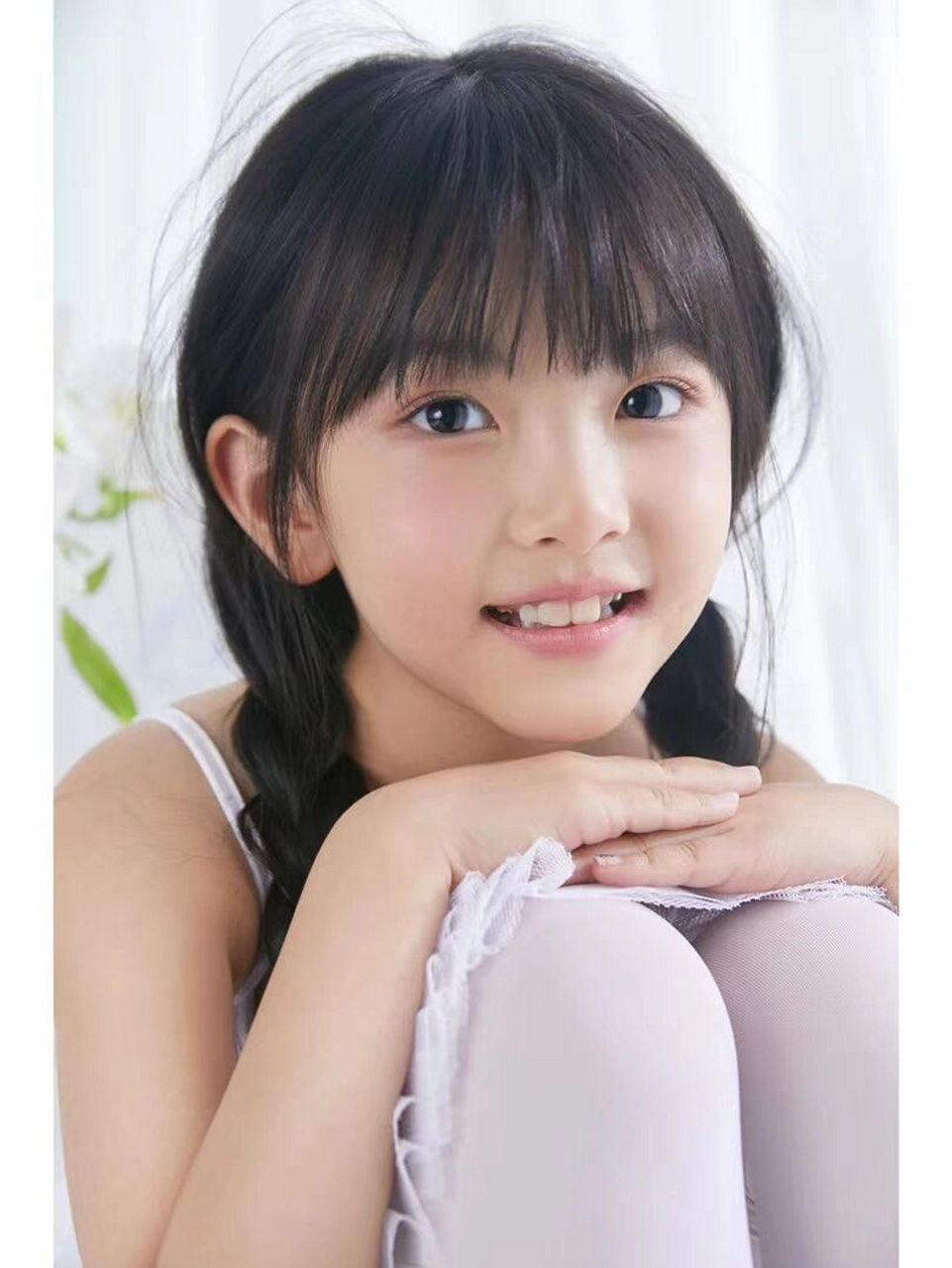 女儿换牙期的芭蕾舞写真～纠结牙要不要p上 纠结哪张做封面好呀～ 6岁