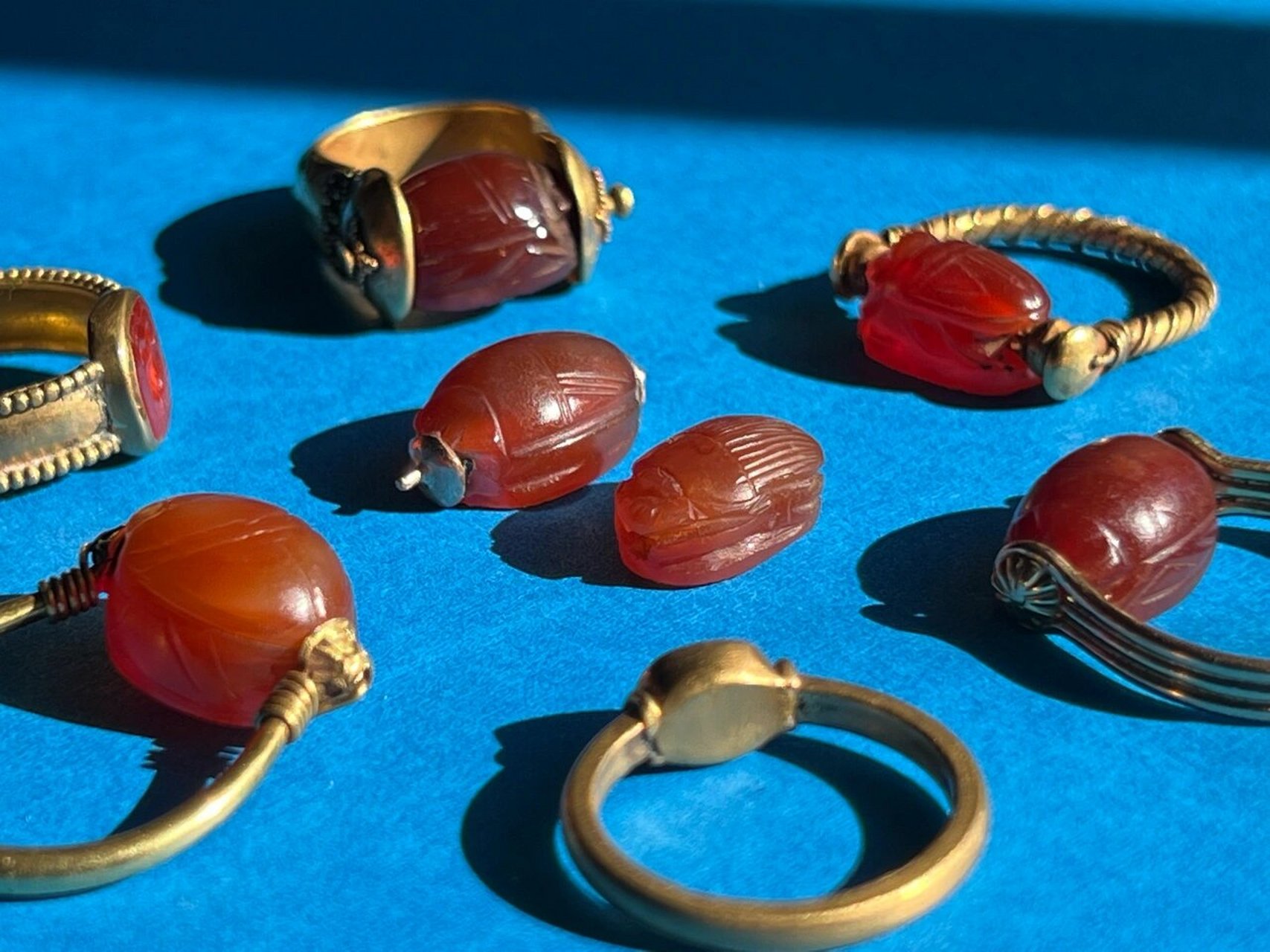 伊特鲁里亚文明 古埃及时期的圣甲虫 圣甲虫形珠宝饰物是一种护身符