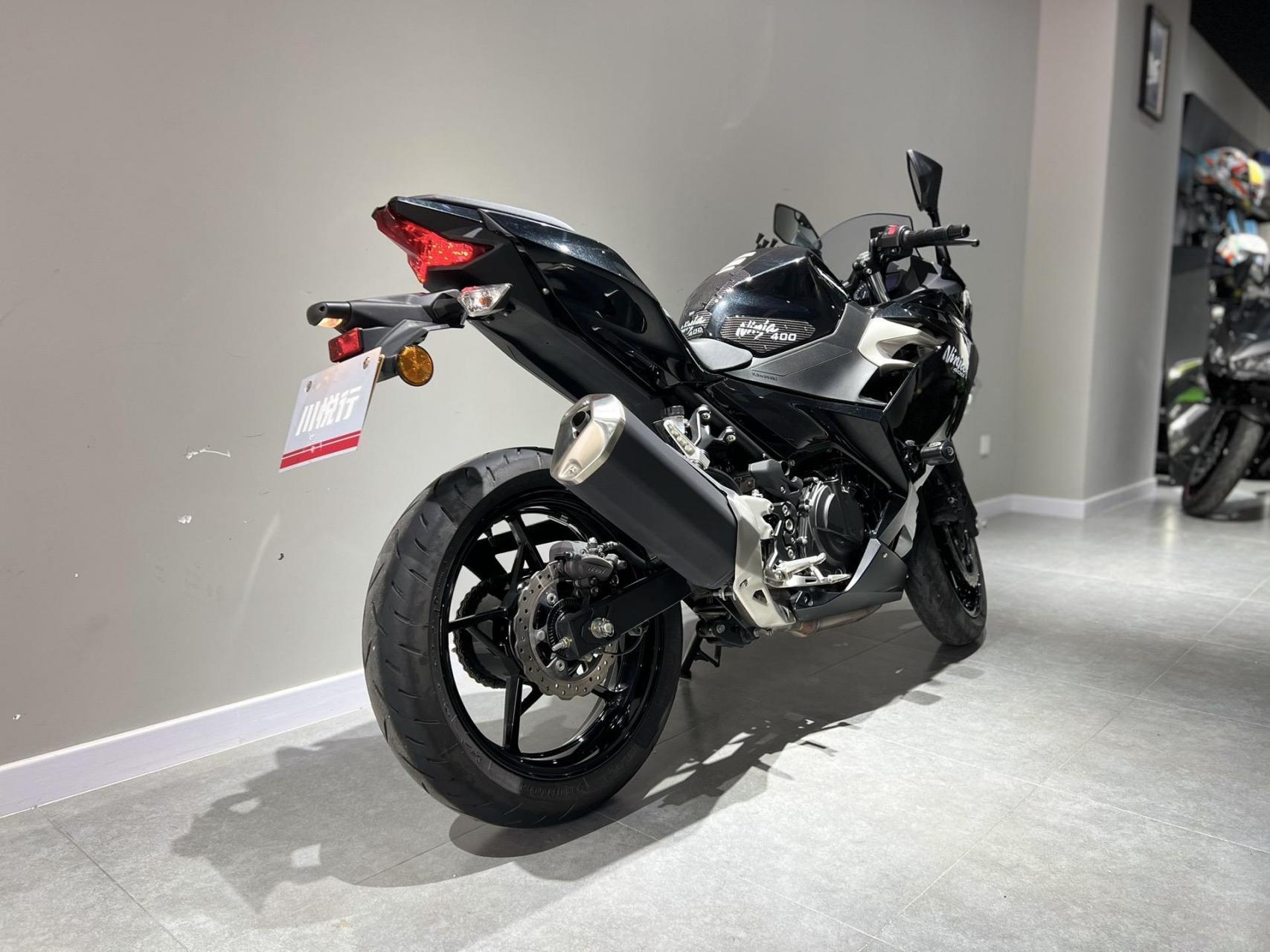 川崎kawasaki ninja400.