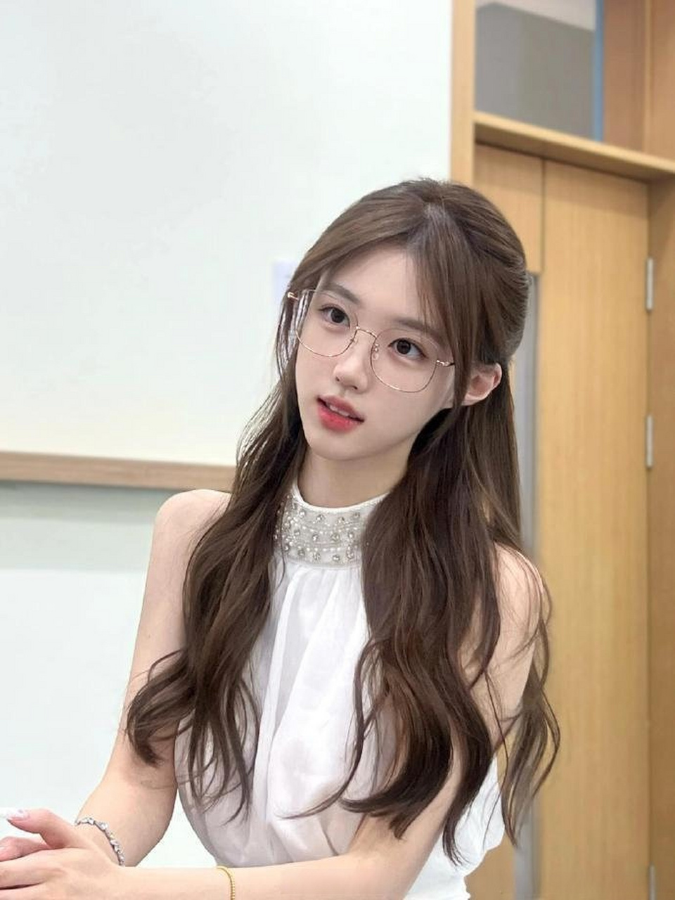 眼镜学姐 真的好美 校花